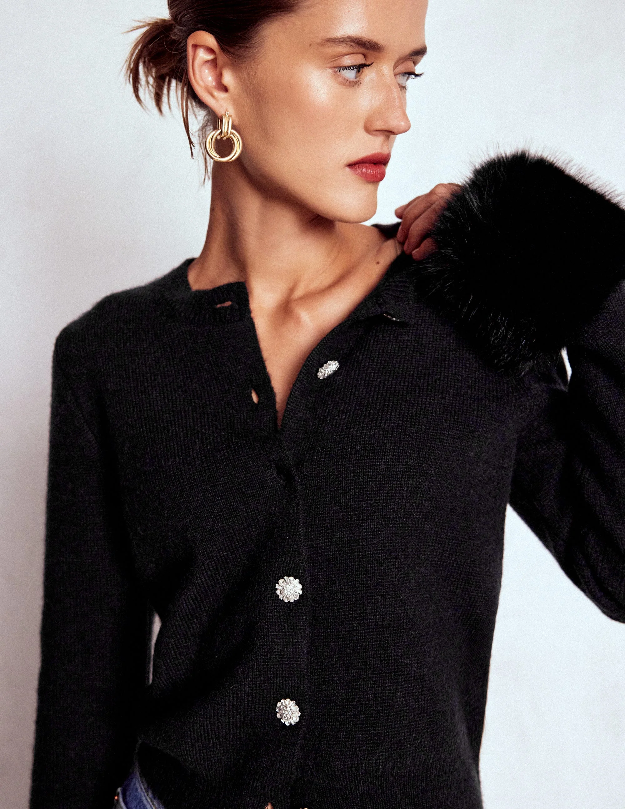 Strickjacke mit Fellbesatz-Schwarz - Image 5