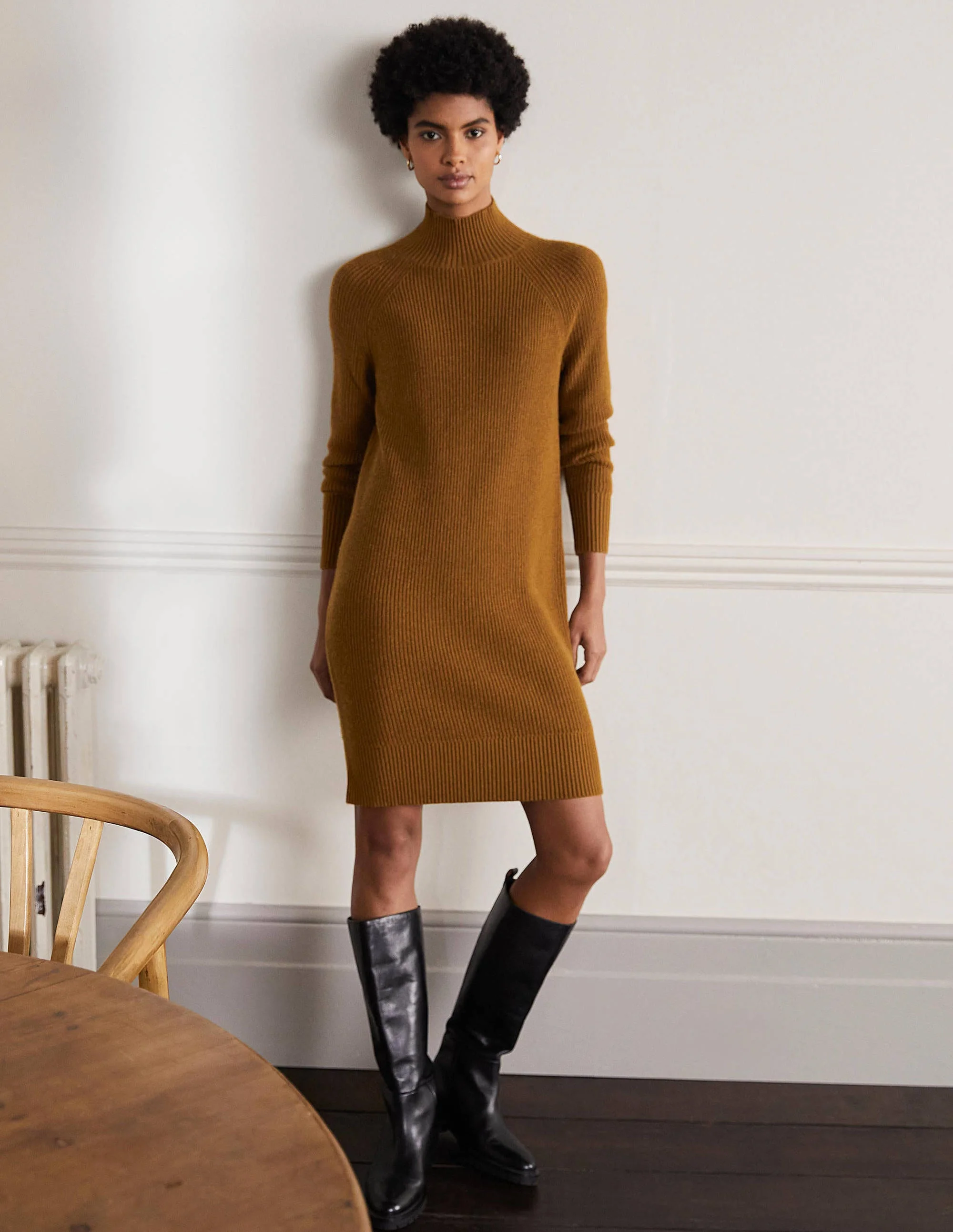 Strickkleid mit hohem Kragen-Altes Moosgrün - Image 5