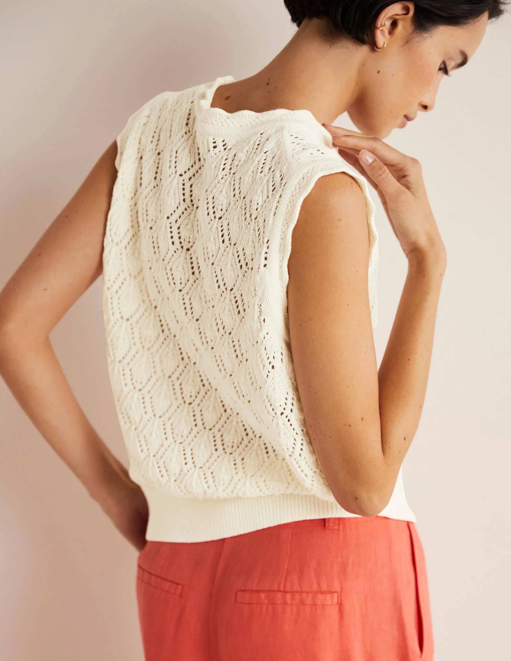 Stricktop mit Häkeldetails und Muschelsaum-Naturweiß - Image 3