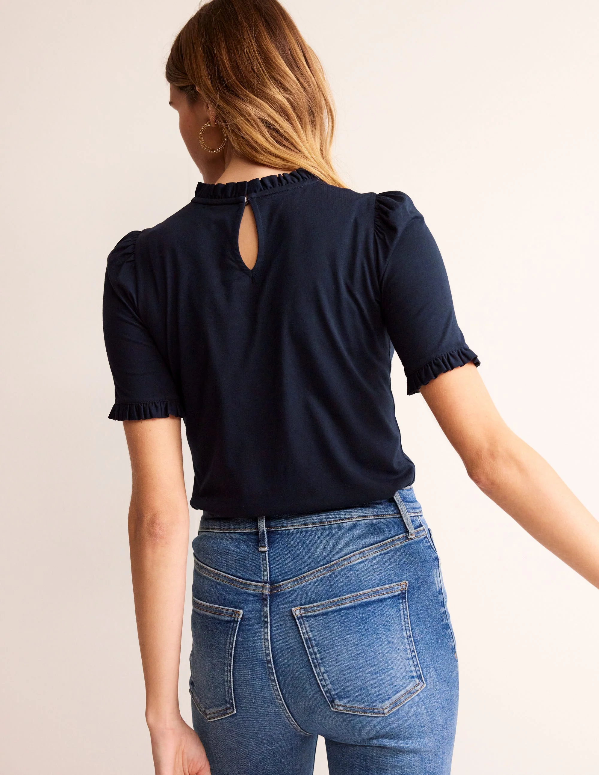 Superweiches T-Shirt mit Rüschendetail-Marineblau - Image 3