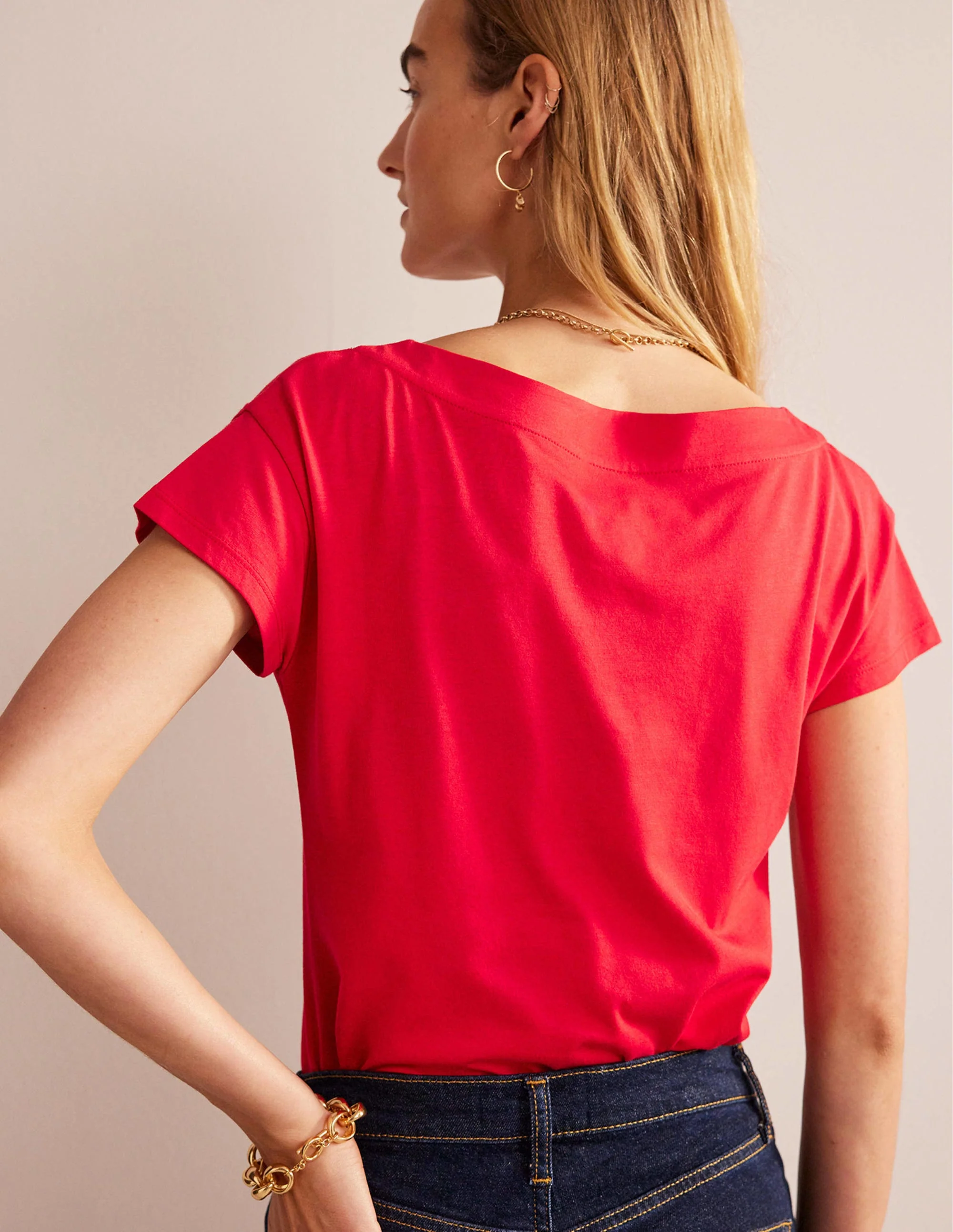 Superweiches T-Shirt mit U-Boot-Ausschnitt-Salsa - Image 3