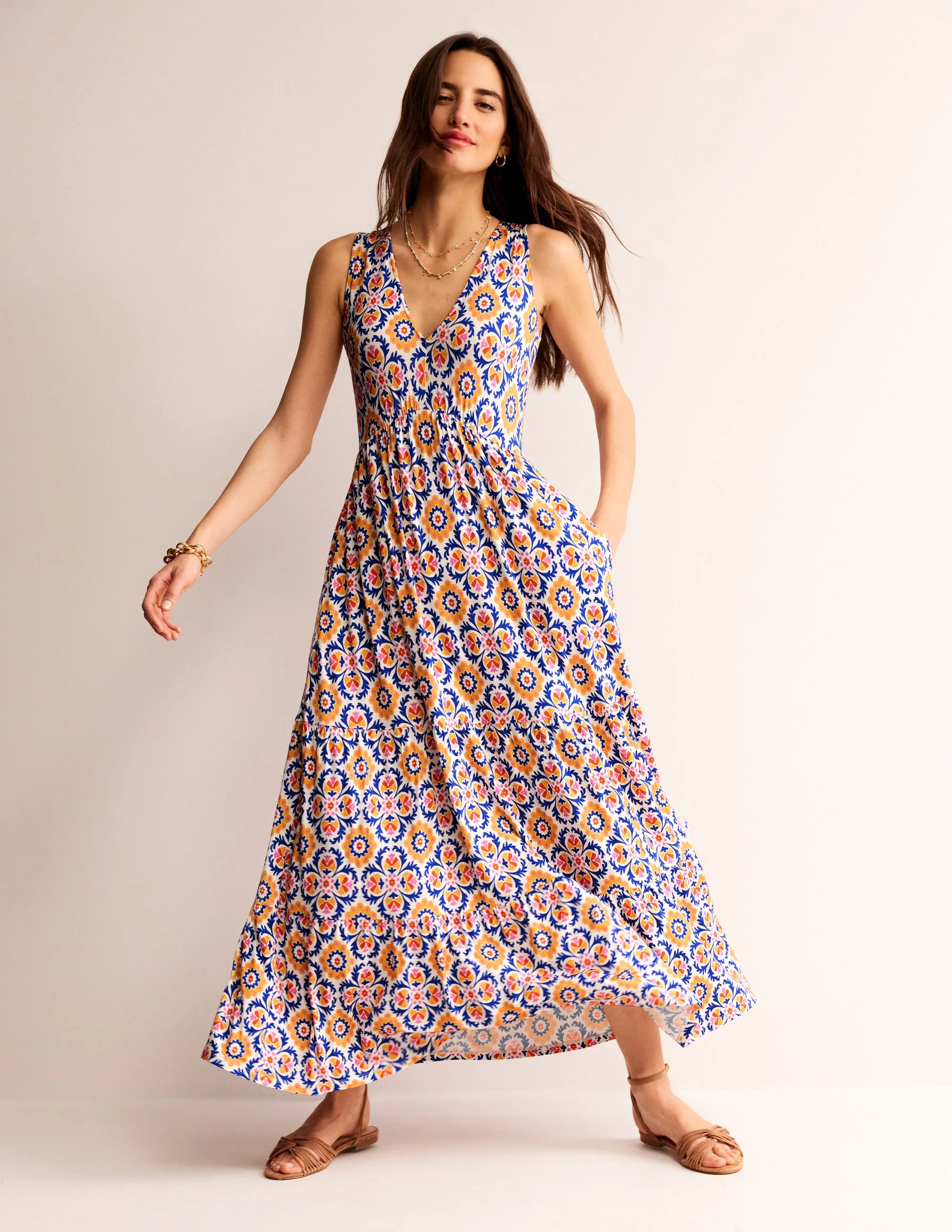 Sylvia Maxi-Stufenkleid aus Jersey-Künstlerisches Gold, Mosaik Blüte - Image 2