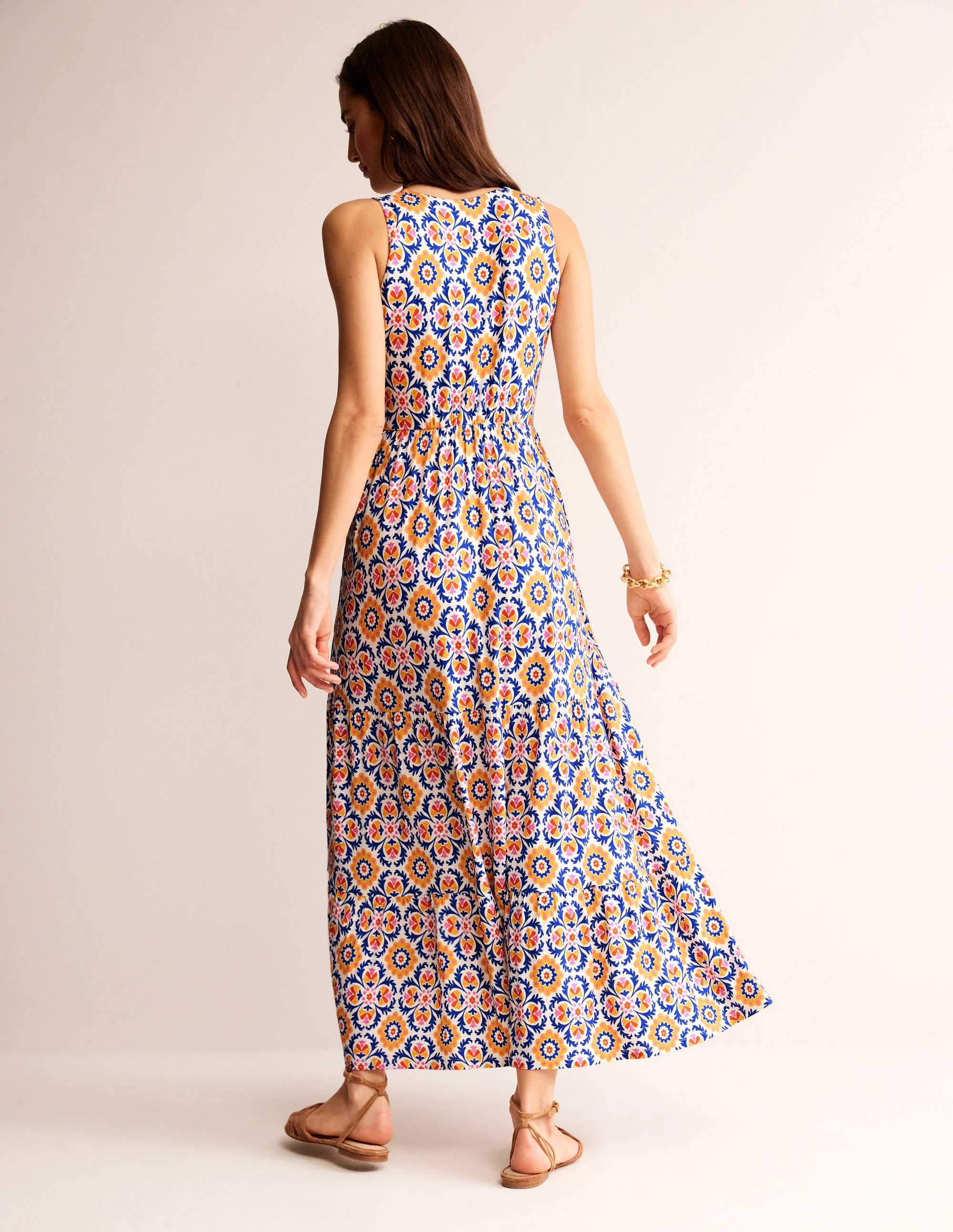 Sylvia Maxi-Stufenkleid aus Jersey-Künstlerisches Gold, Mosaik Blüte - Image 3