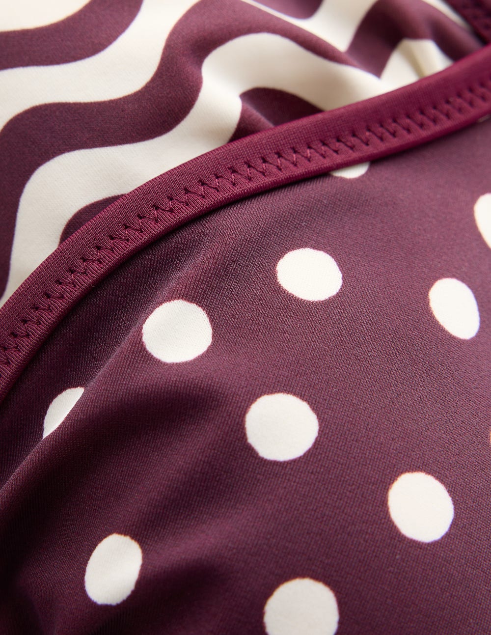 Symi Wendbares Bikinioberteil-Schokobeere, Streifen & Punkte - Image 6
