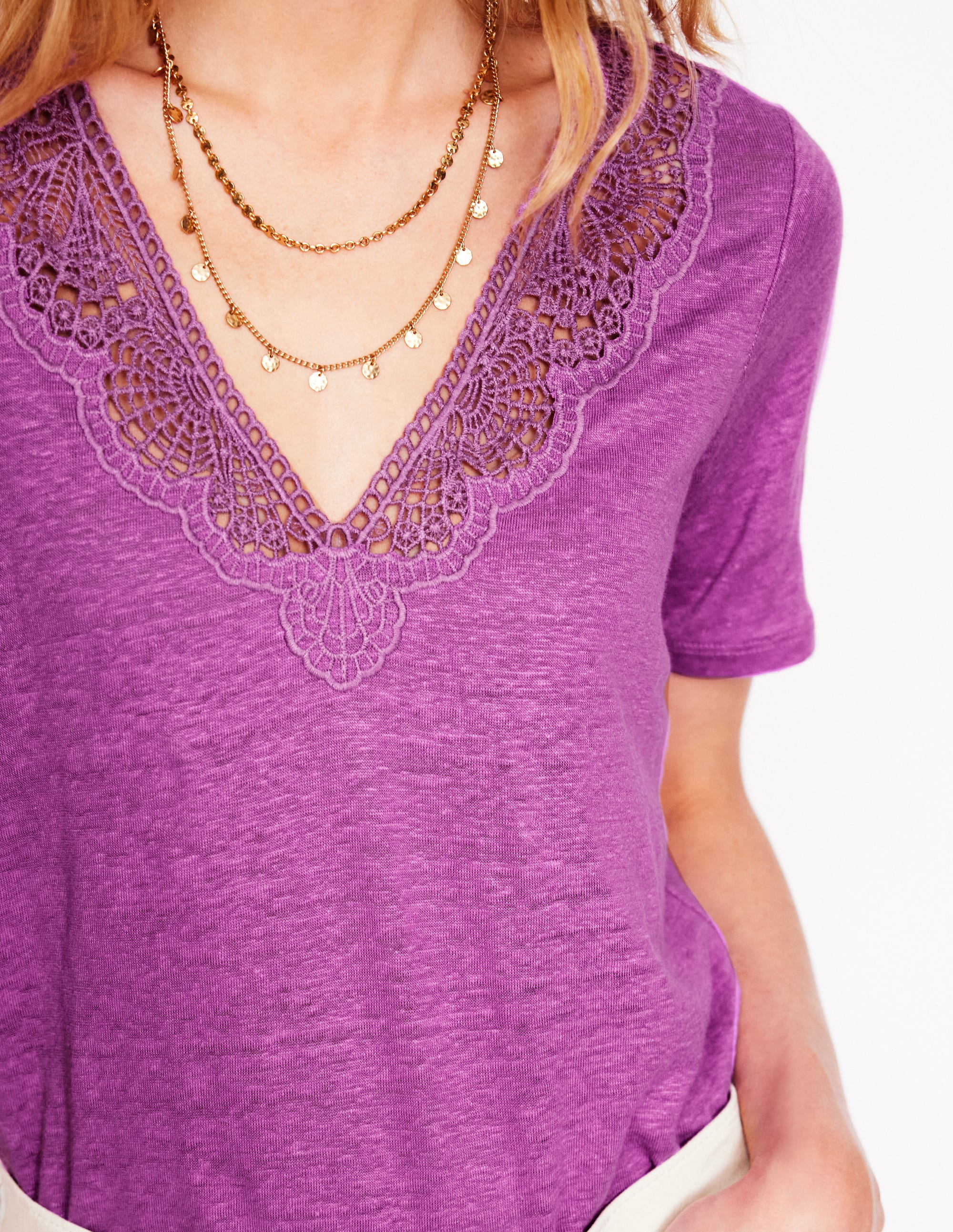 T-Shirt aus Leinen mit Spitzenbesatz-Prachtscharten - Image 3