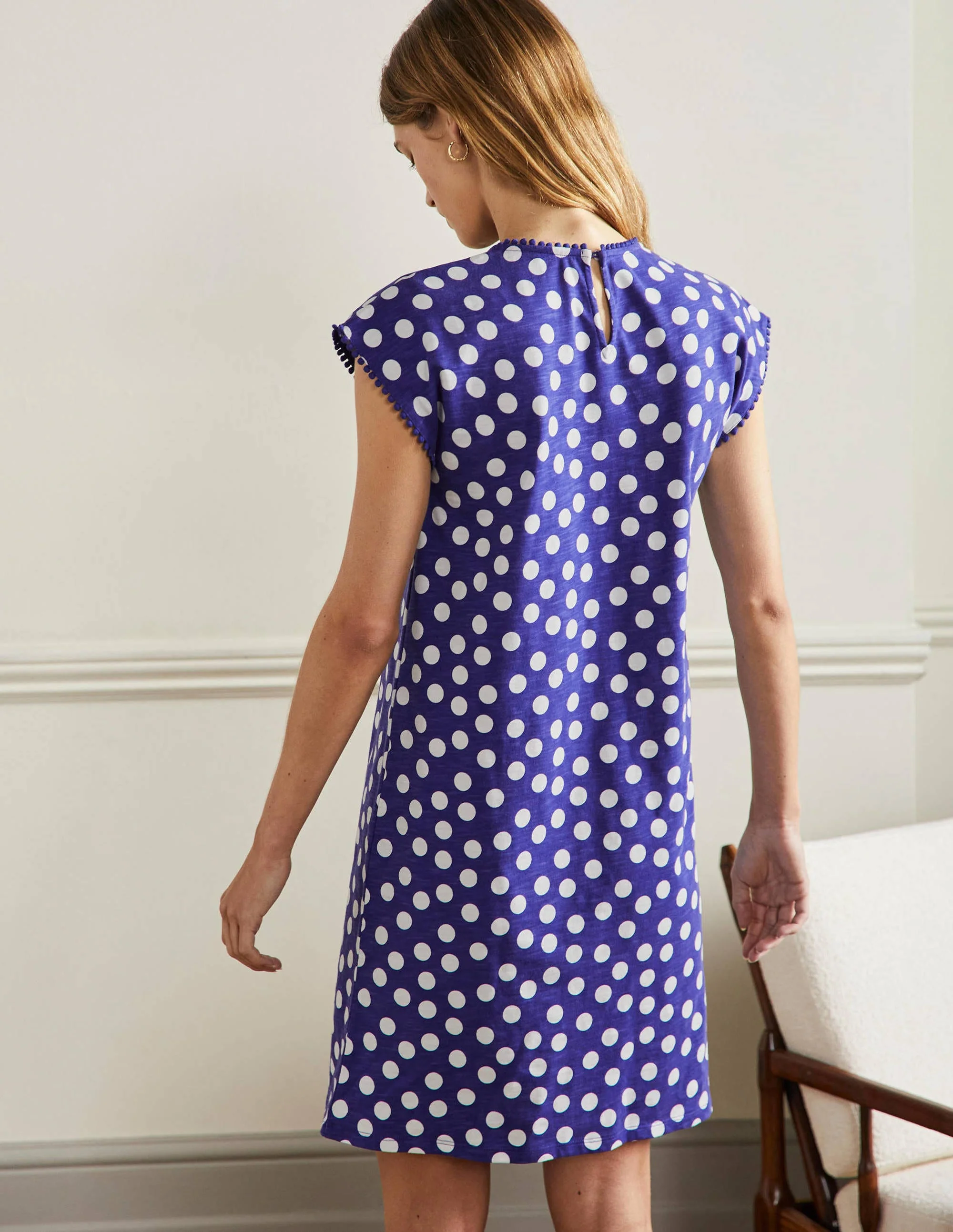 T-Shirt-Kleid mit Borte-Atlantischer Ozean, Verstreute Tupfen - Image 3
