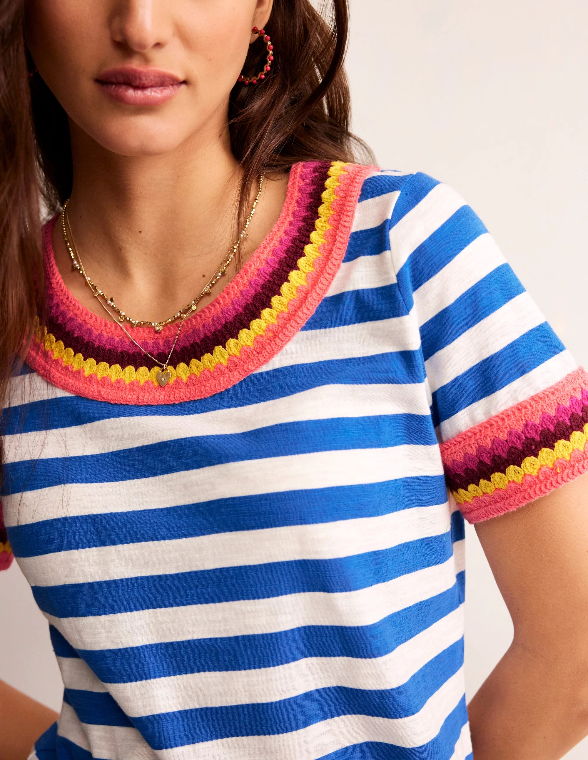 T-Shirt mit Häkeldetails-Blau, Naturweiß - Image 2