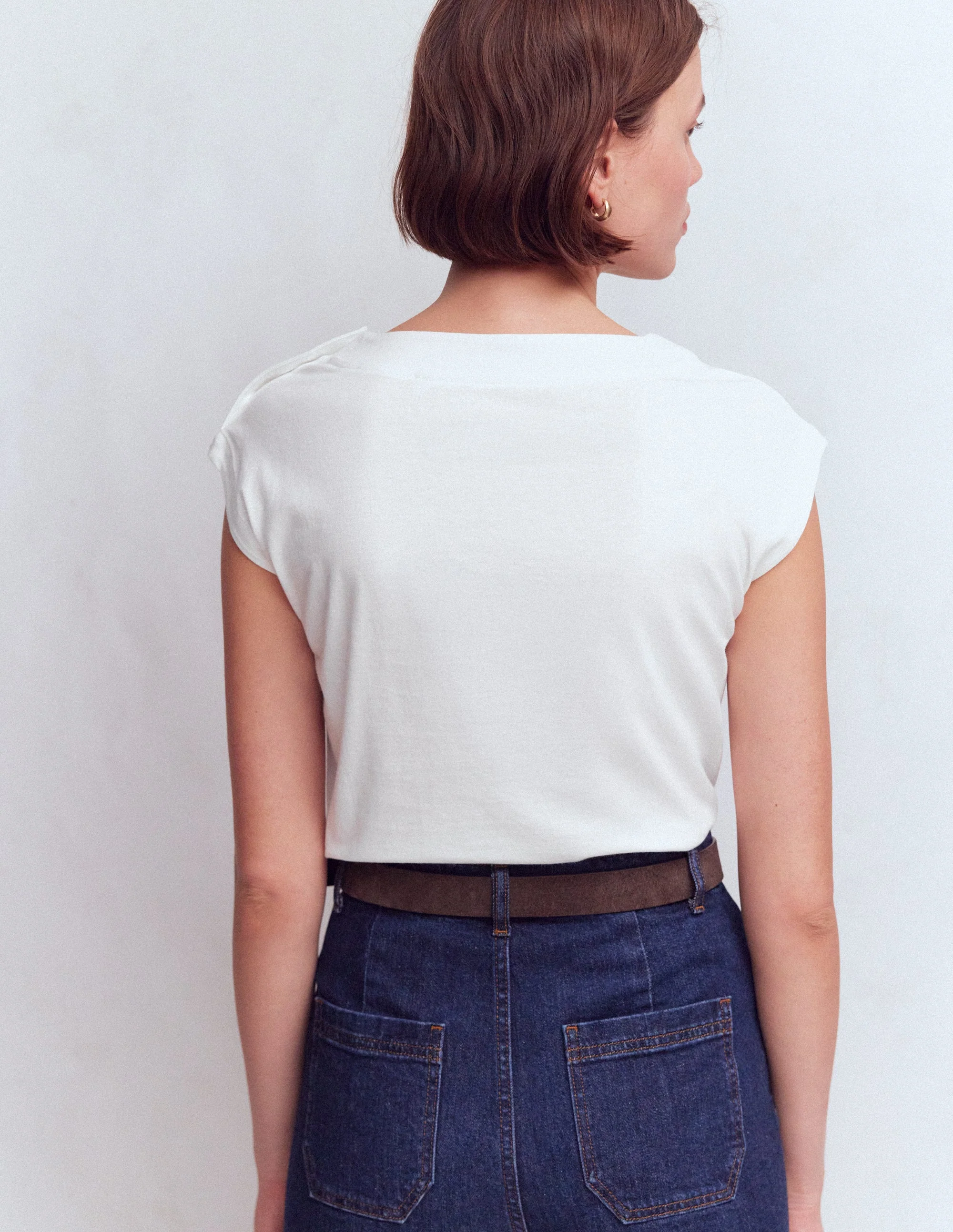 T-Shirt mit Knopfdetail-Weiß - Image 3