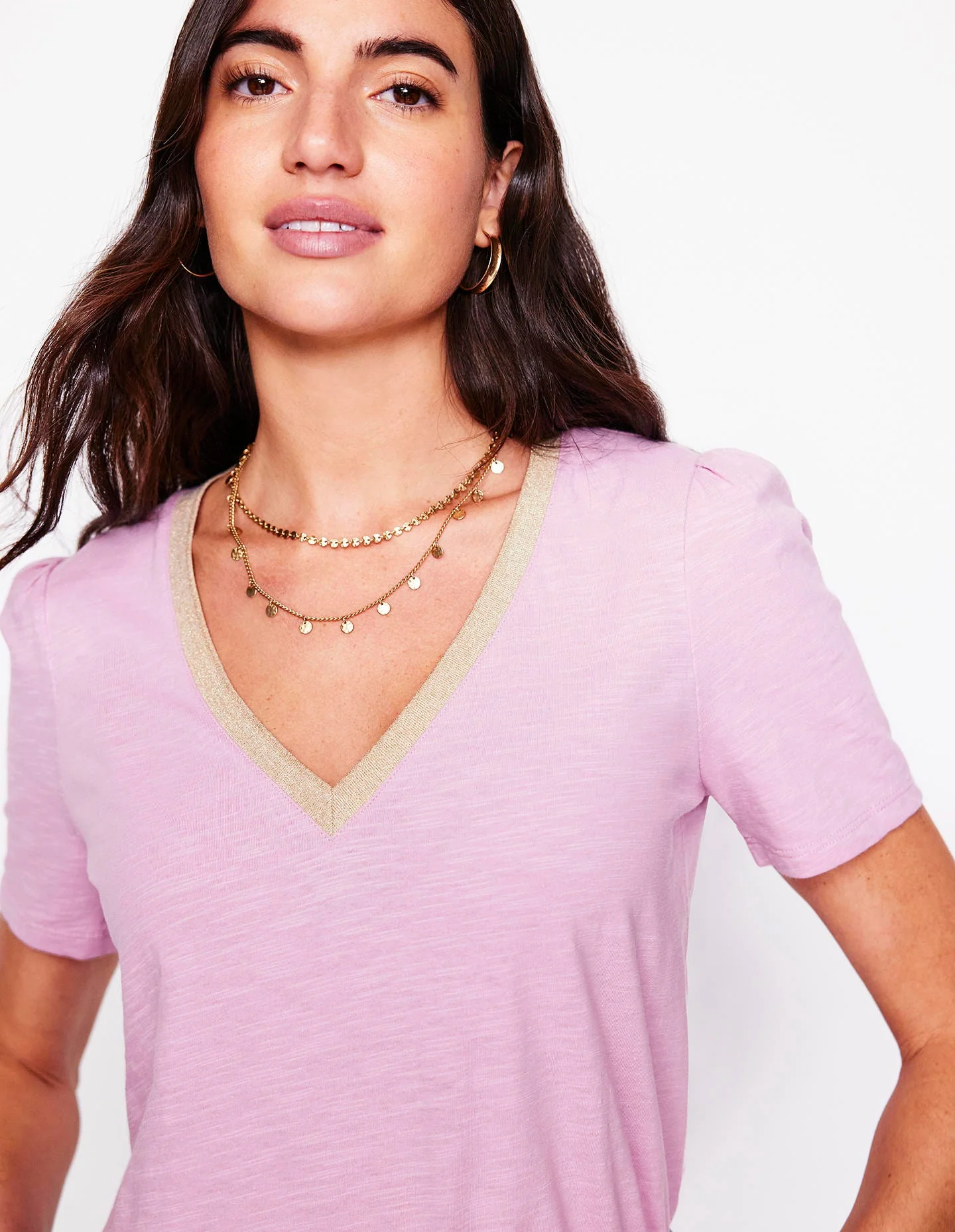 T-Shirt mit Metallic-V-Ausschnitt-Helles Lavendelblau - Image 4