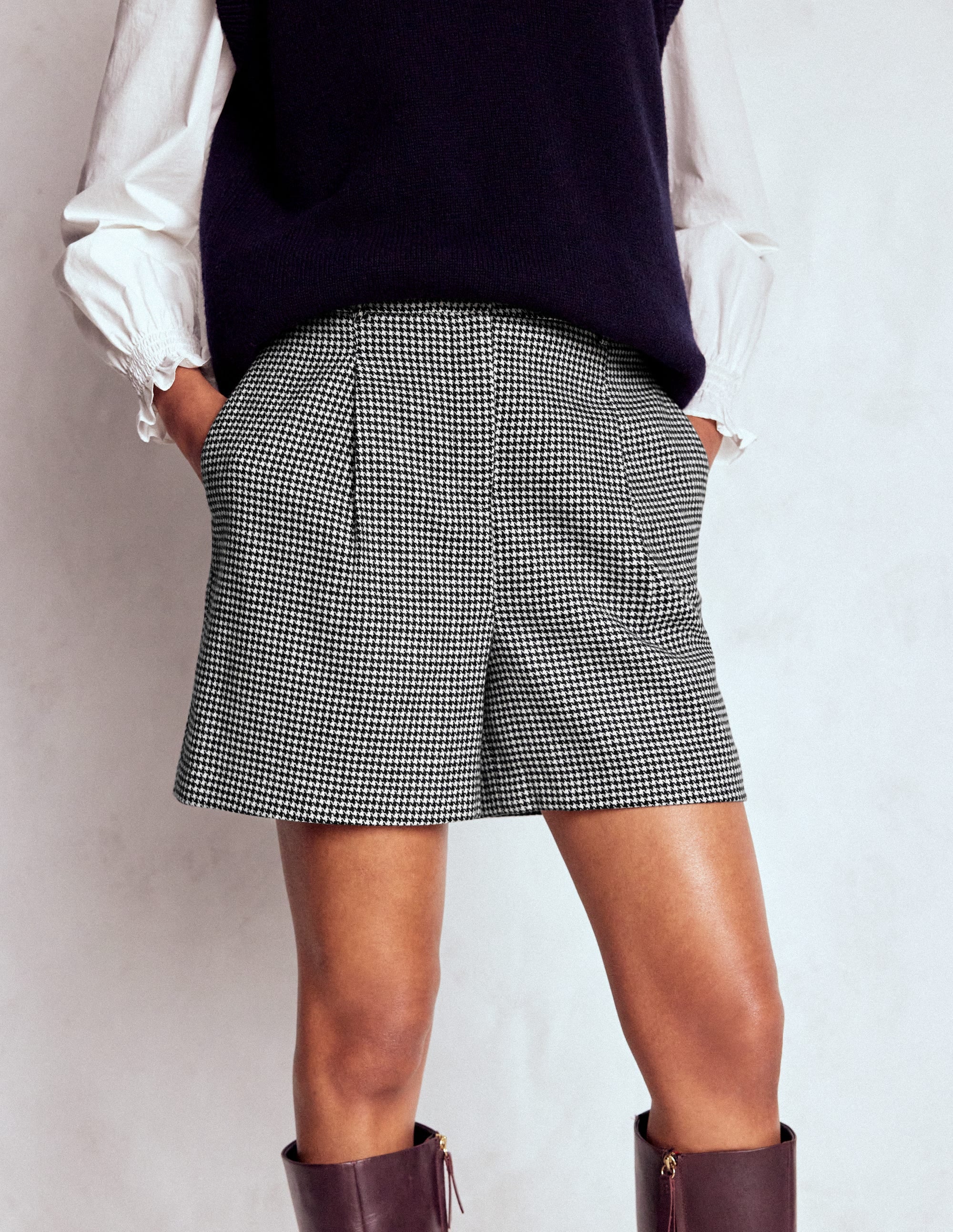 Taillierte Wollshorts-Schwarz und Naturweiß Hahnentrittmuster - Image 5