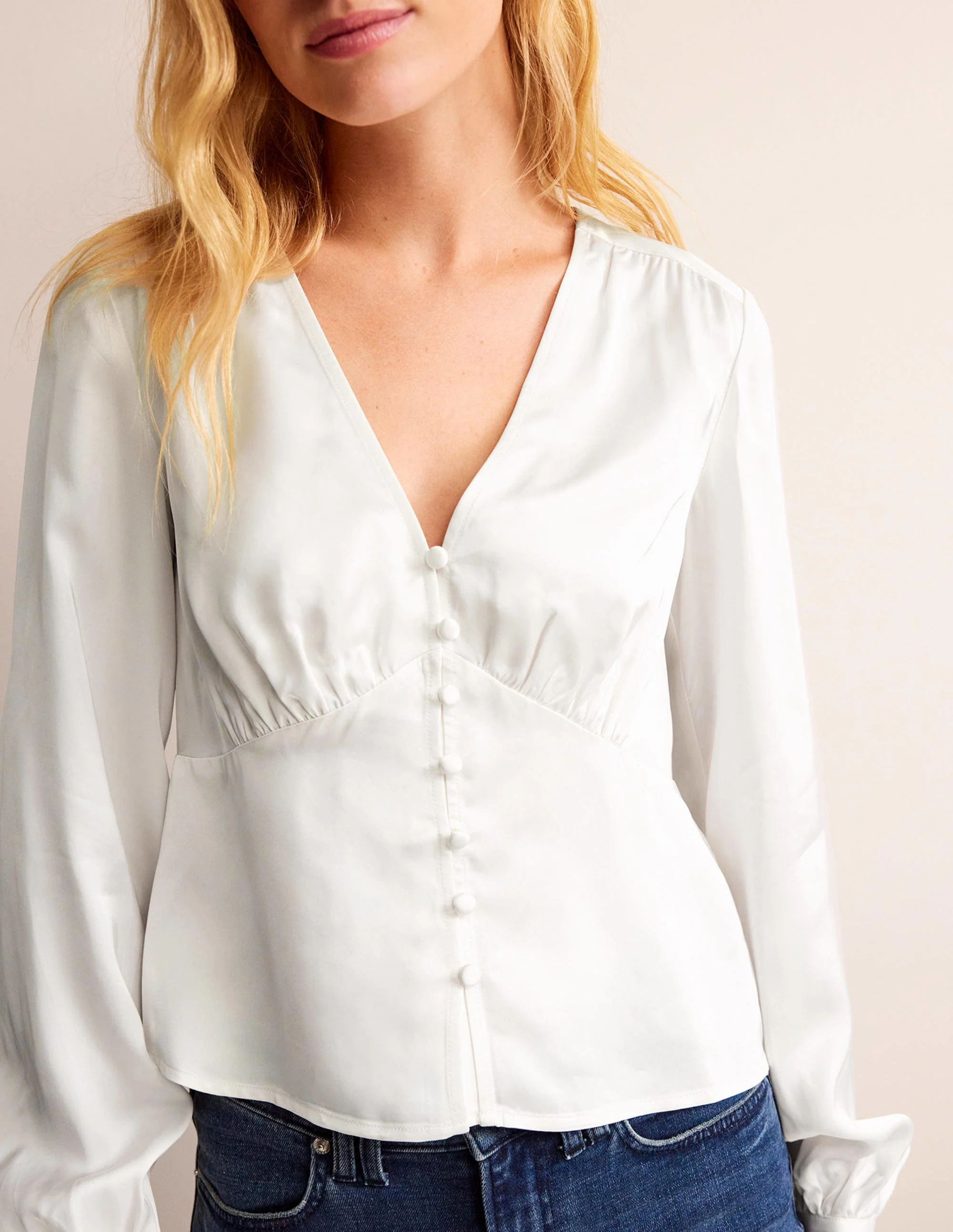 Teebluse mit V-Ausschnitt-Naturweiß - Image 2