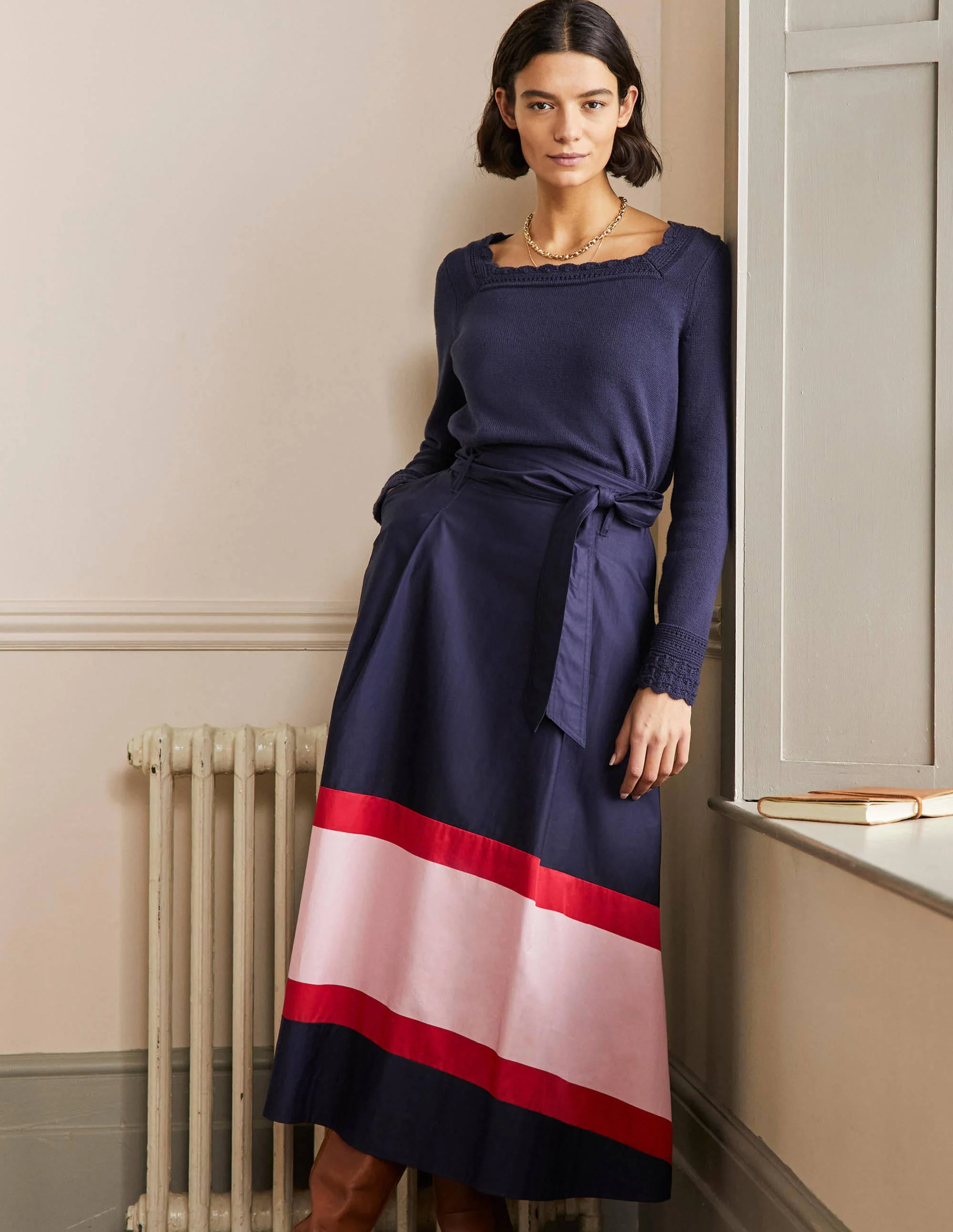 Tellerrock mit Taillenbund-Marineblau, Milchshake-Streifen