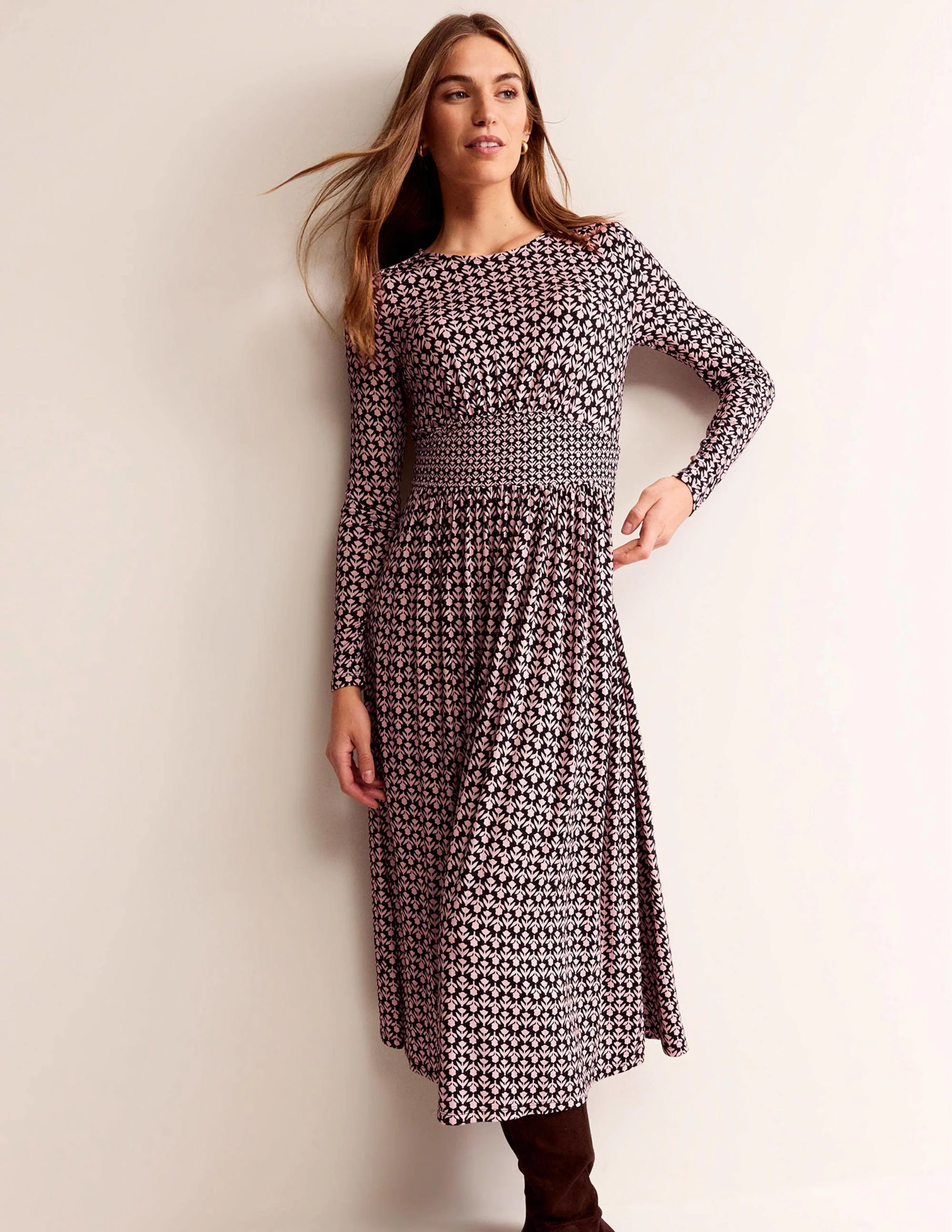 Thea Jersey-Midikleid mit langen Ärmeln-Schwarz und Milchshake, Tulpen - Image 4