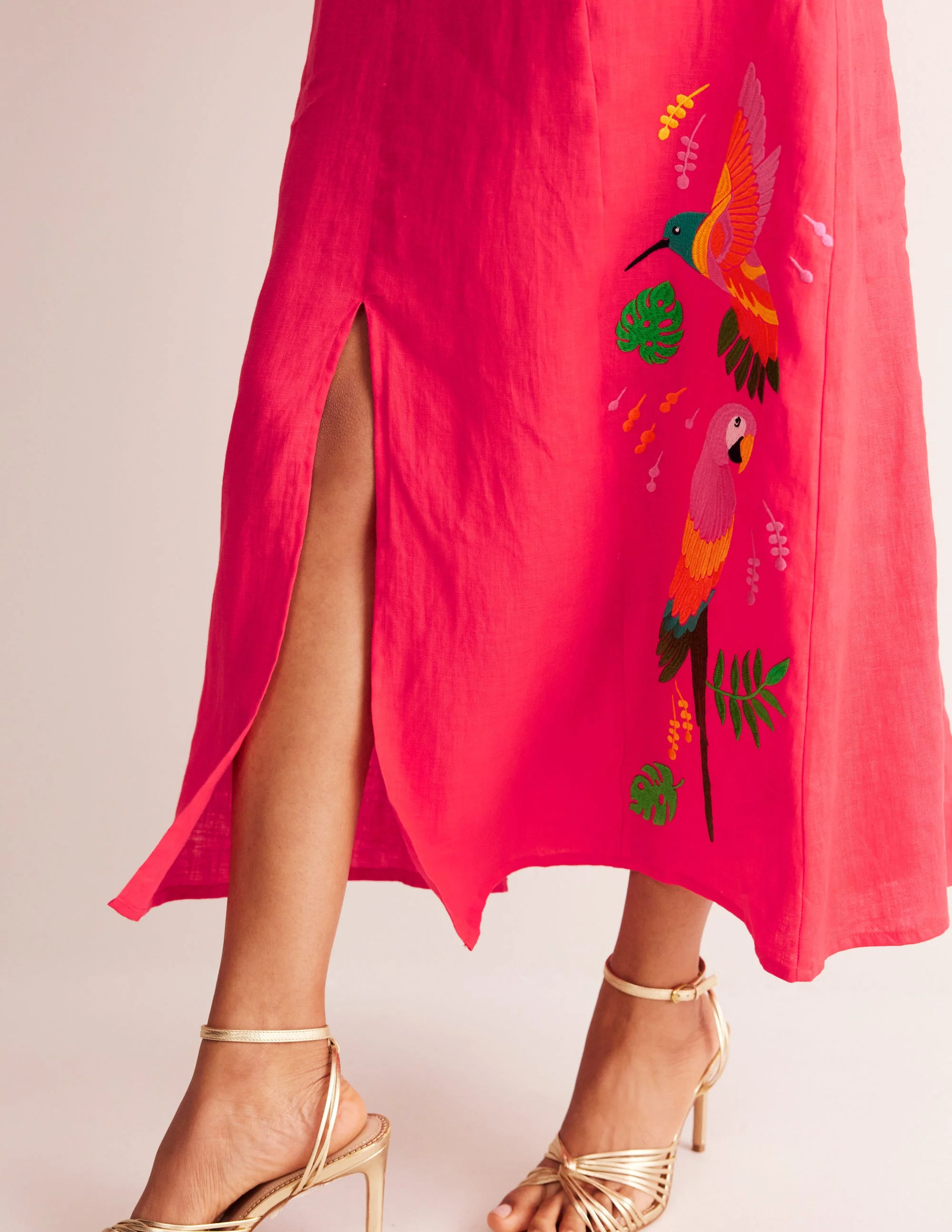 Una Leinenkleid mit Stickerei-Hibiskus - Image 4