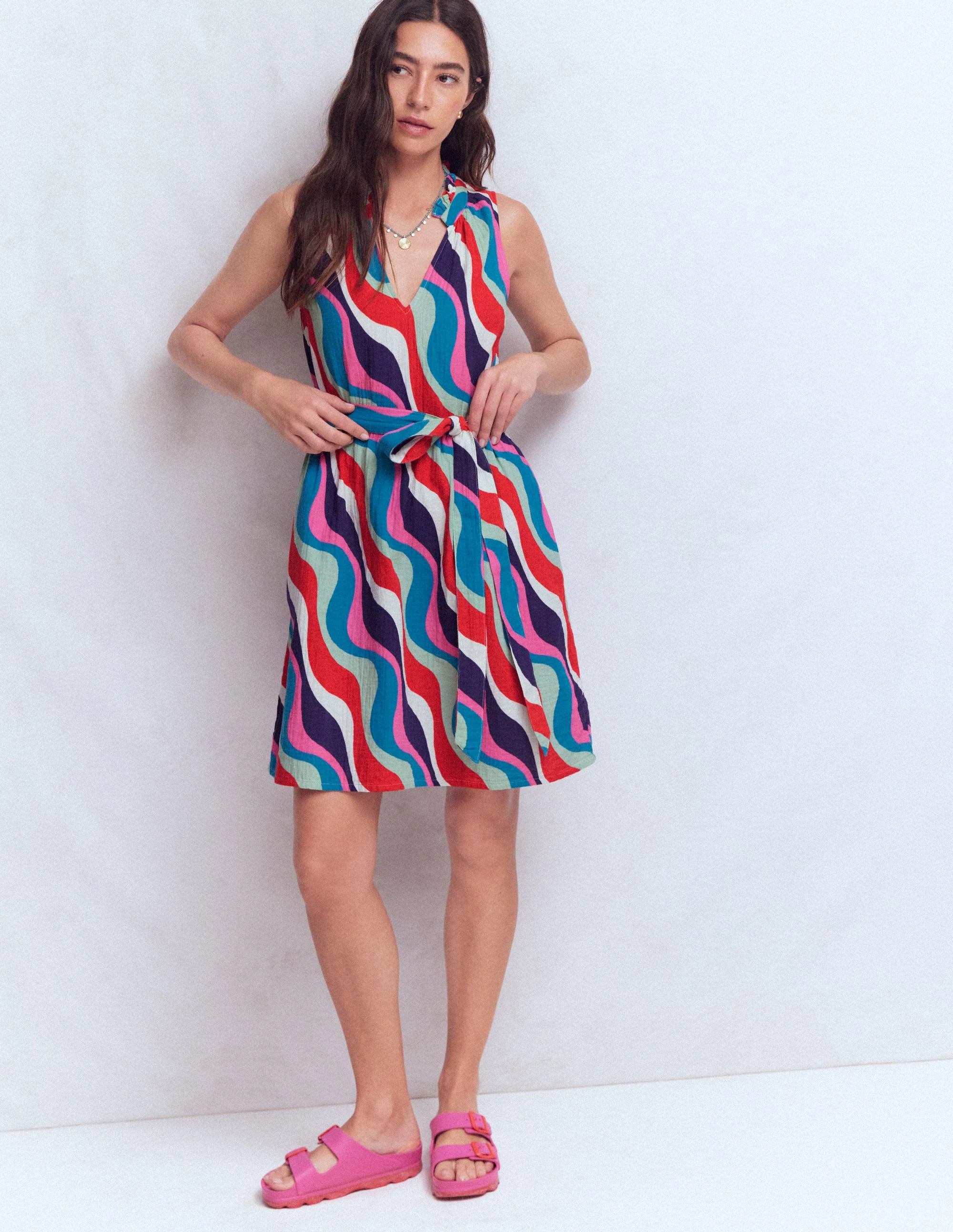 Viv Kurzes Doppeltuch-Kleid-Wellenmuster - Image 4