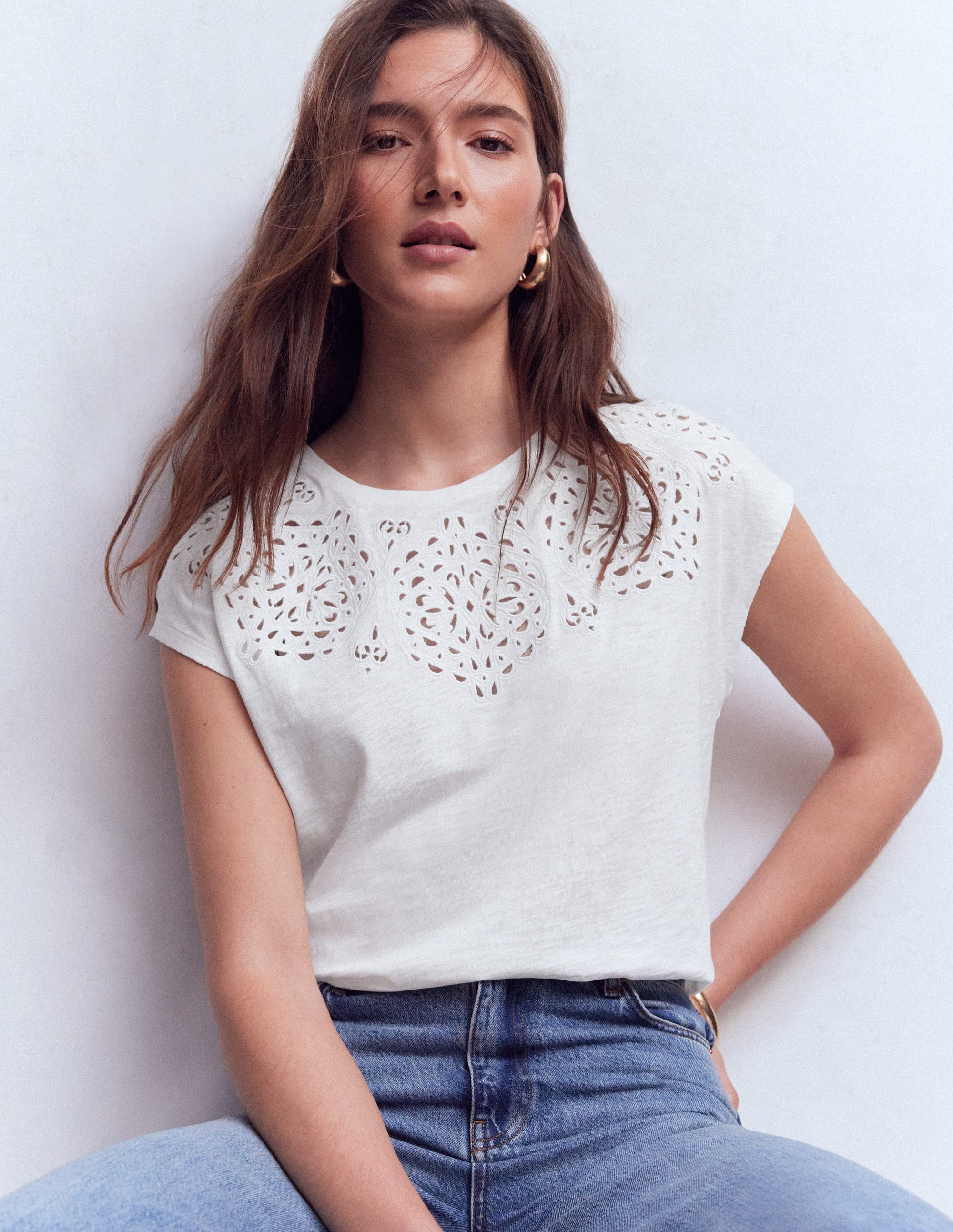Willow T-Shirt mit Lochstickerei-Strahlendes Weiß