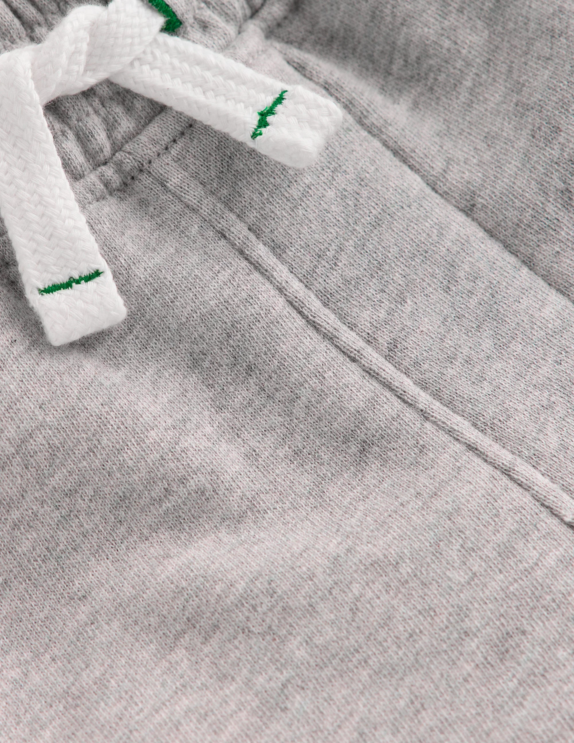 Basic-Sweatshorts-Grau Meliert - Image 3