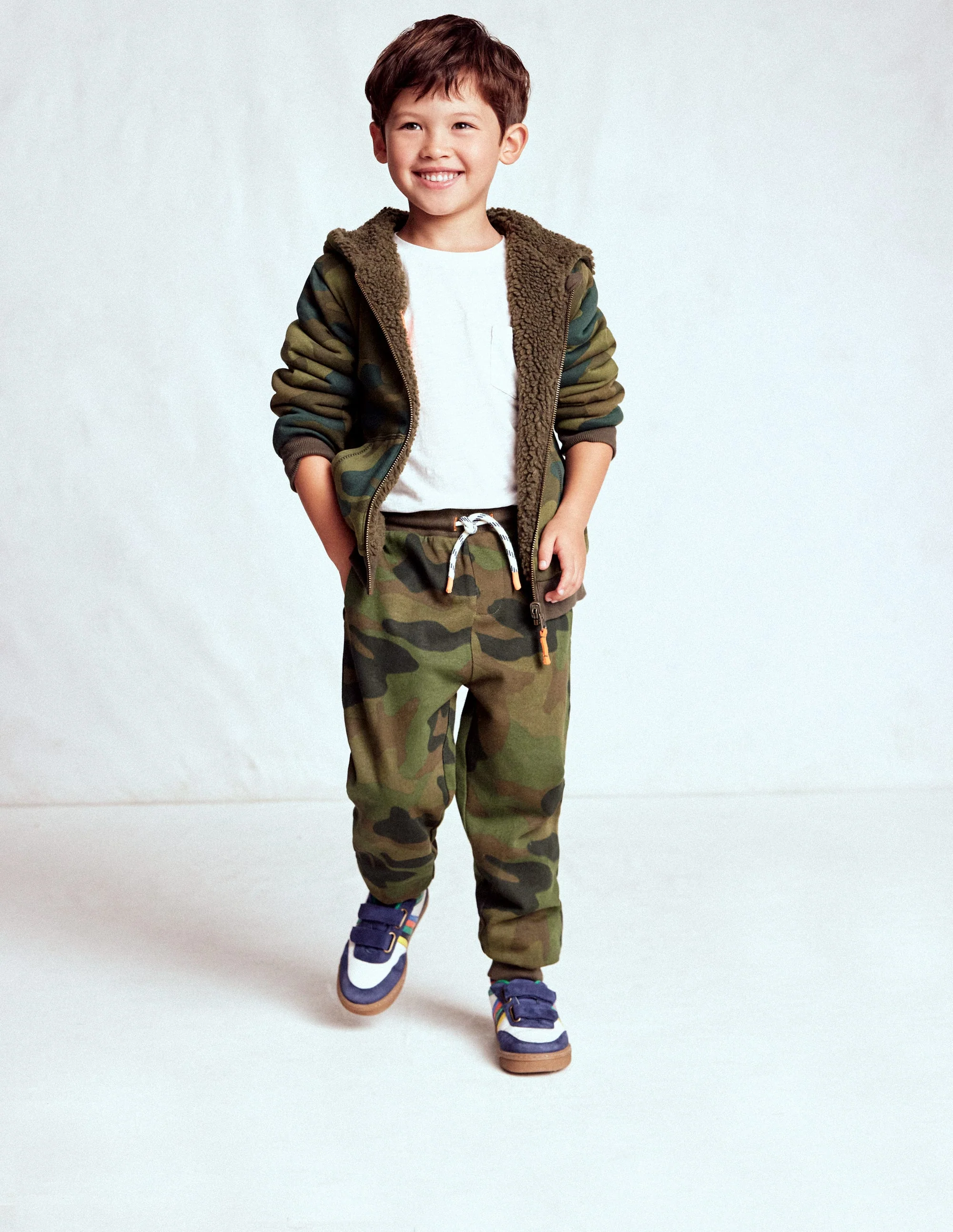 Bequeme Jogginghose mit Druck-Tarnfarben - Image 3