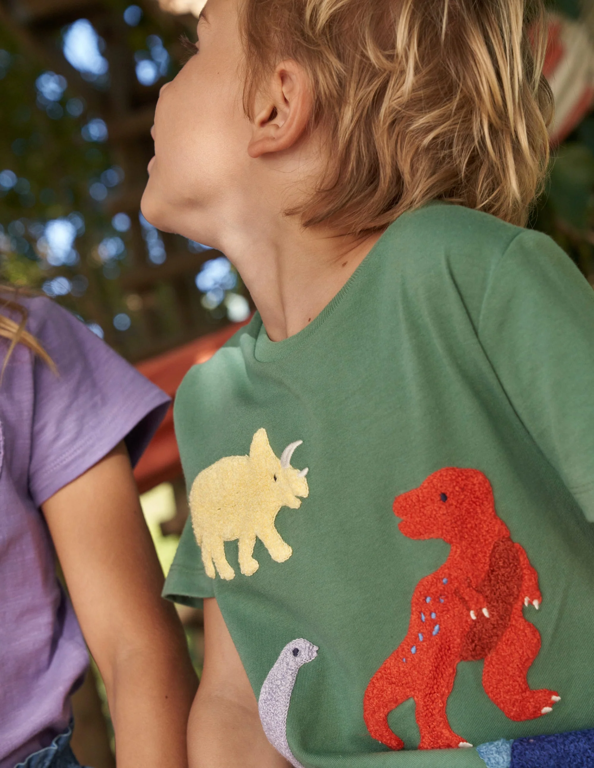 Dino-T-Shirt aus Bouclé-Rosmaringrün Dinosaurier - Image 5
