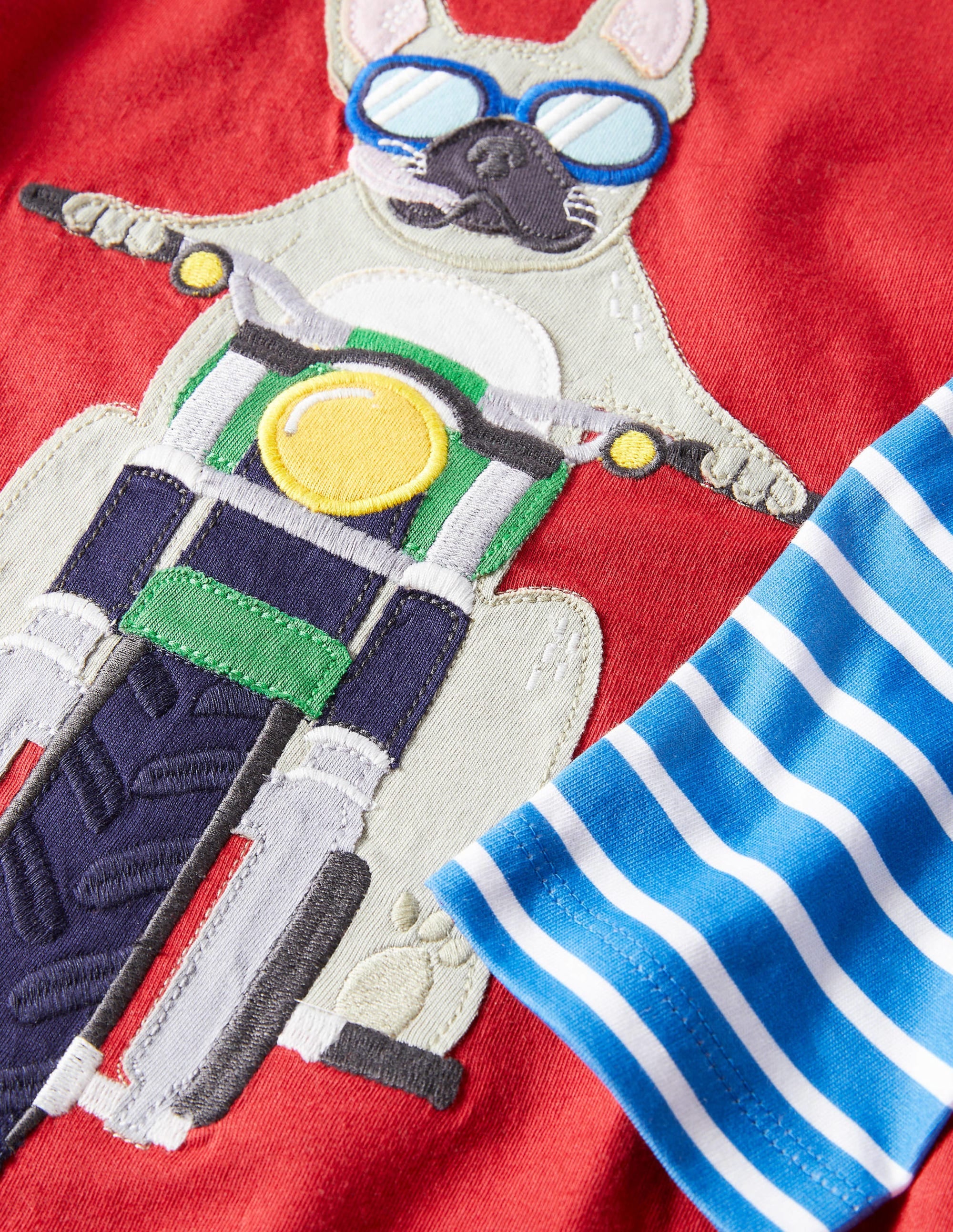 Doppellagiges Oberteil mit Applikation-Rockabilly-Rot, Bulldogge - Image 3