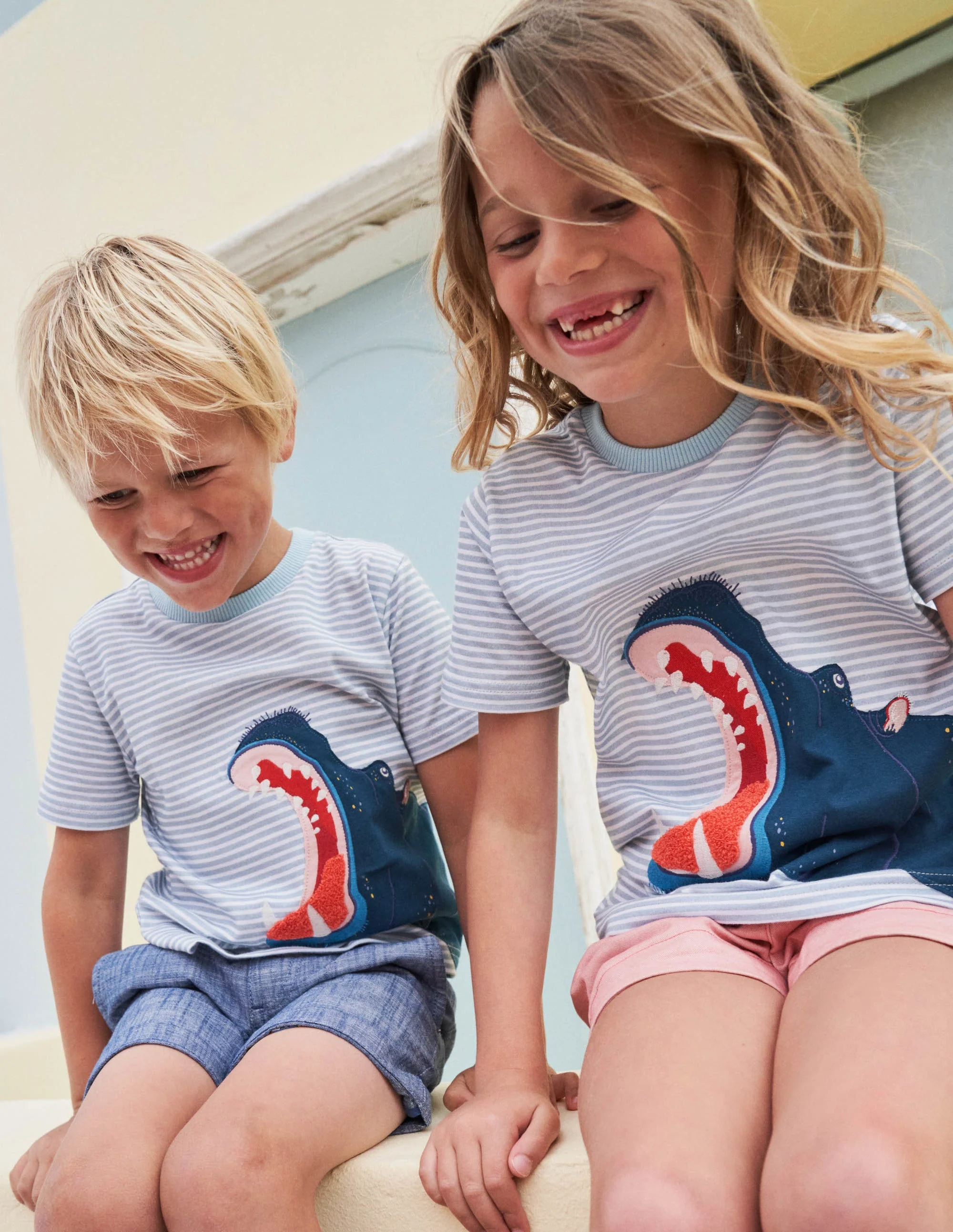 Gestreiftes T-Shirt mit Tierapplikation-Küstenblau, Nilpferd - Image 4