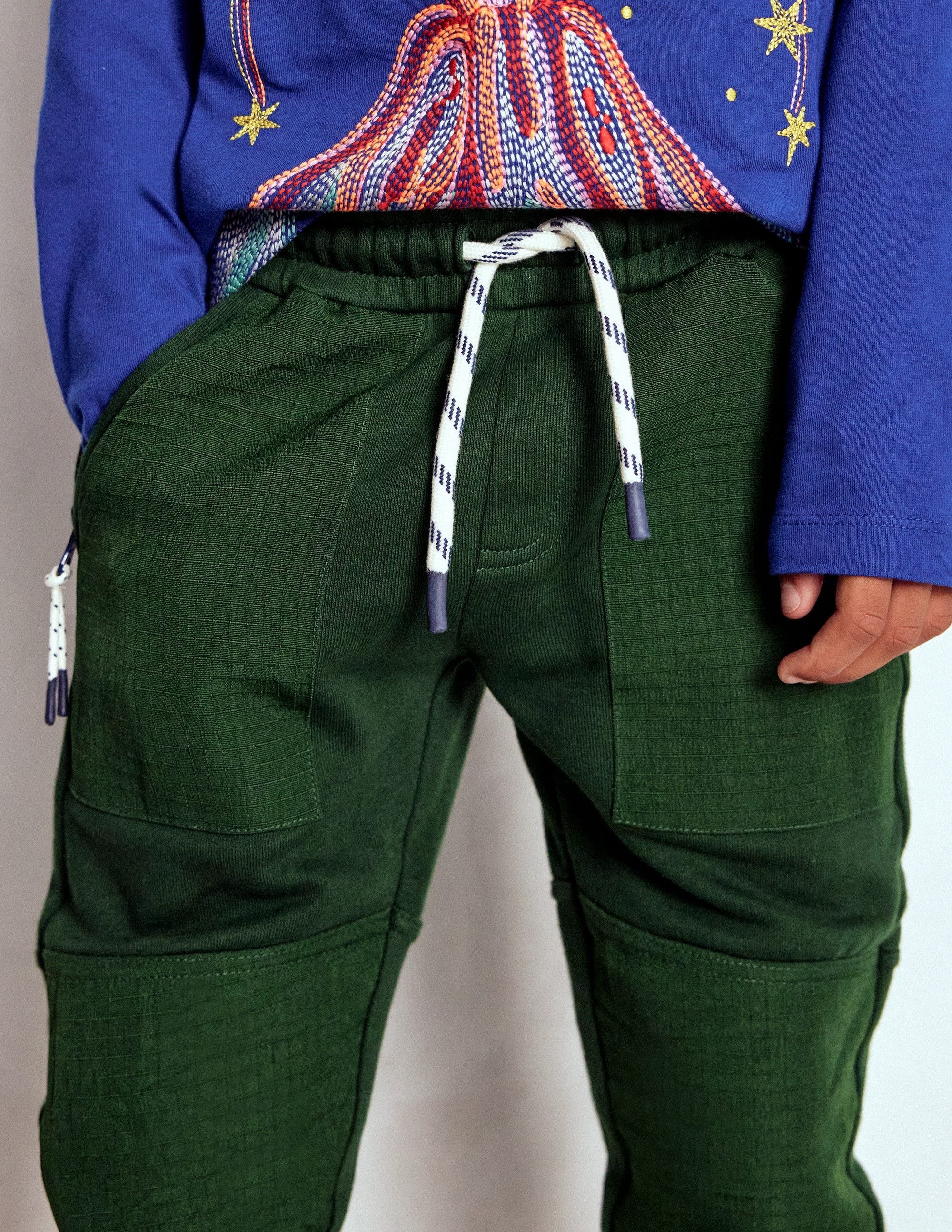 Jogginghose mit verstärktem Knie-Piniengrün, aus reißfestem Material - Image 2