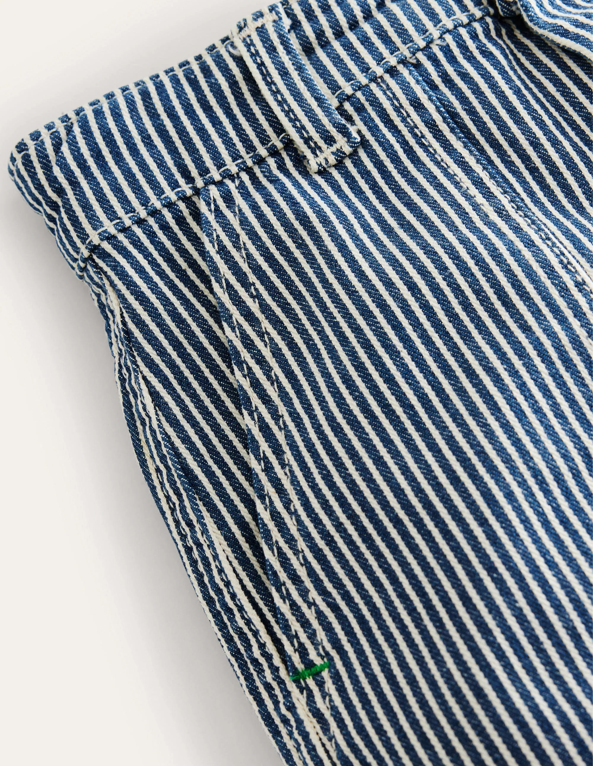 Lässige Hose mit Taschen und feinen Streifen-Feine Streifen - Image 3