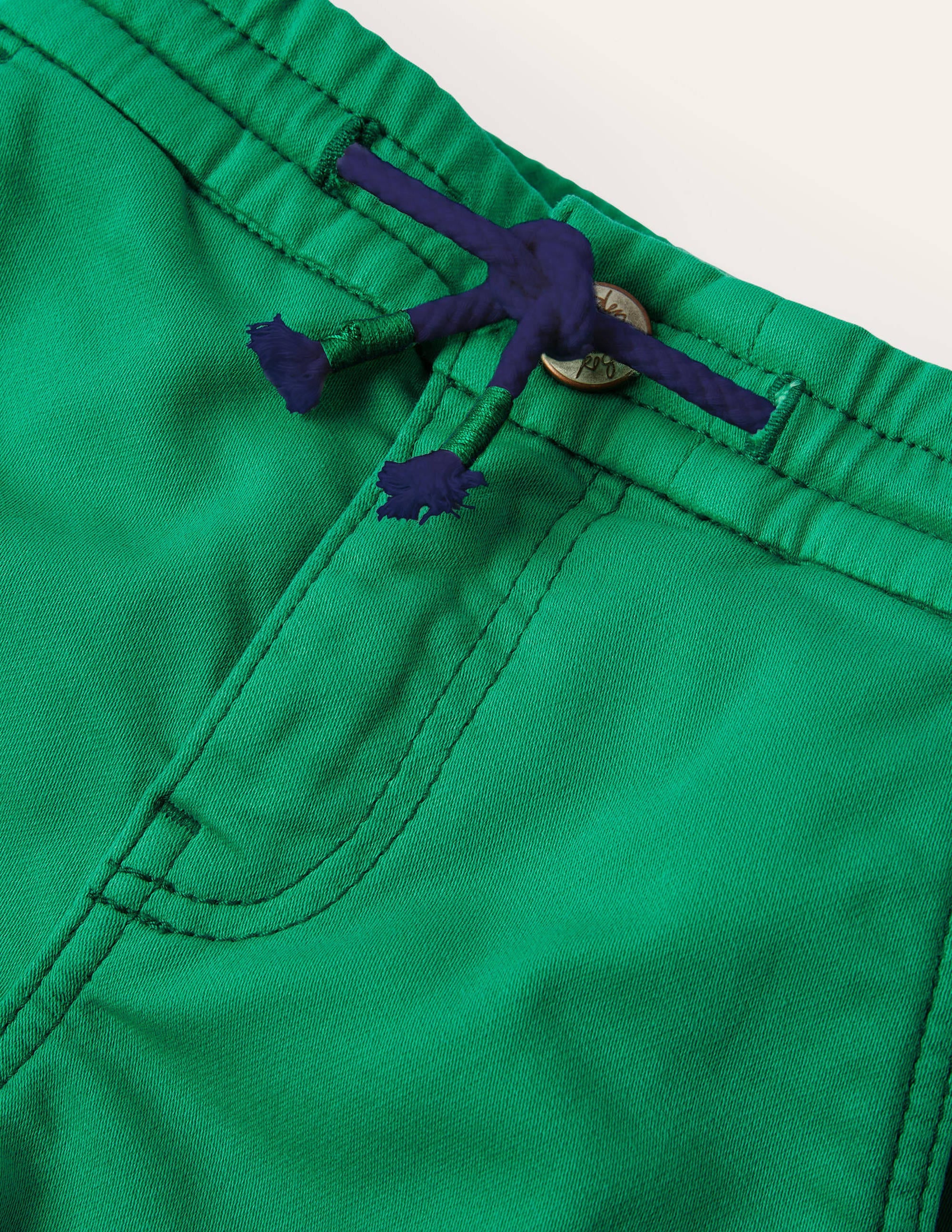 Schmal geschnittene Jersey-Jeans-Wiesengrün - Image 3
