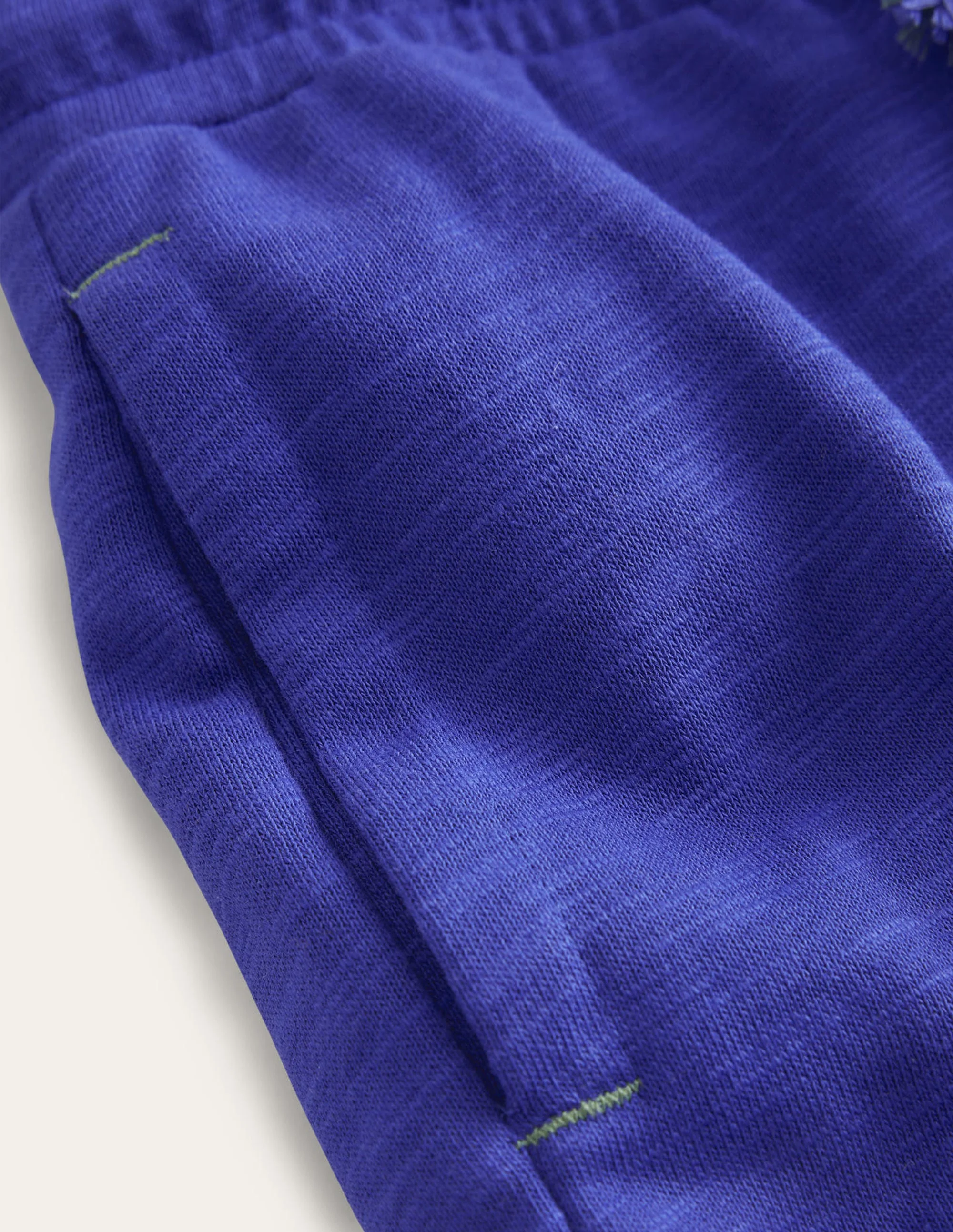 Schmal geschnittene, sportliche Jogginghose-Leuchtendes Blau - Image 3