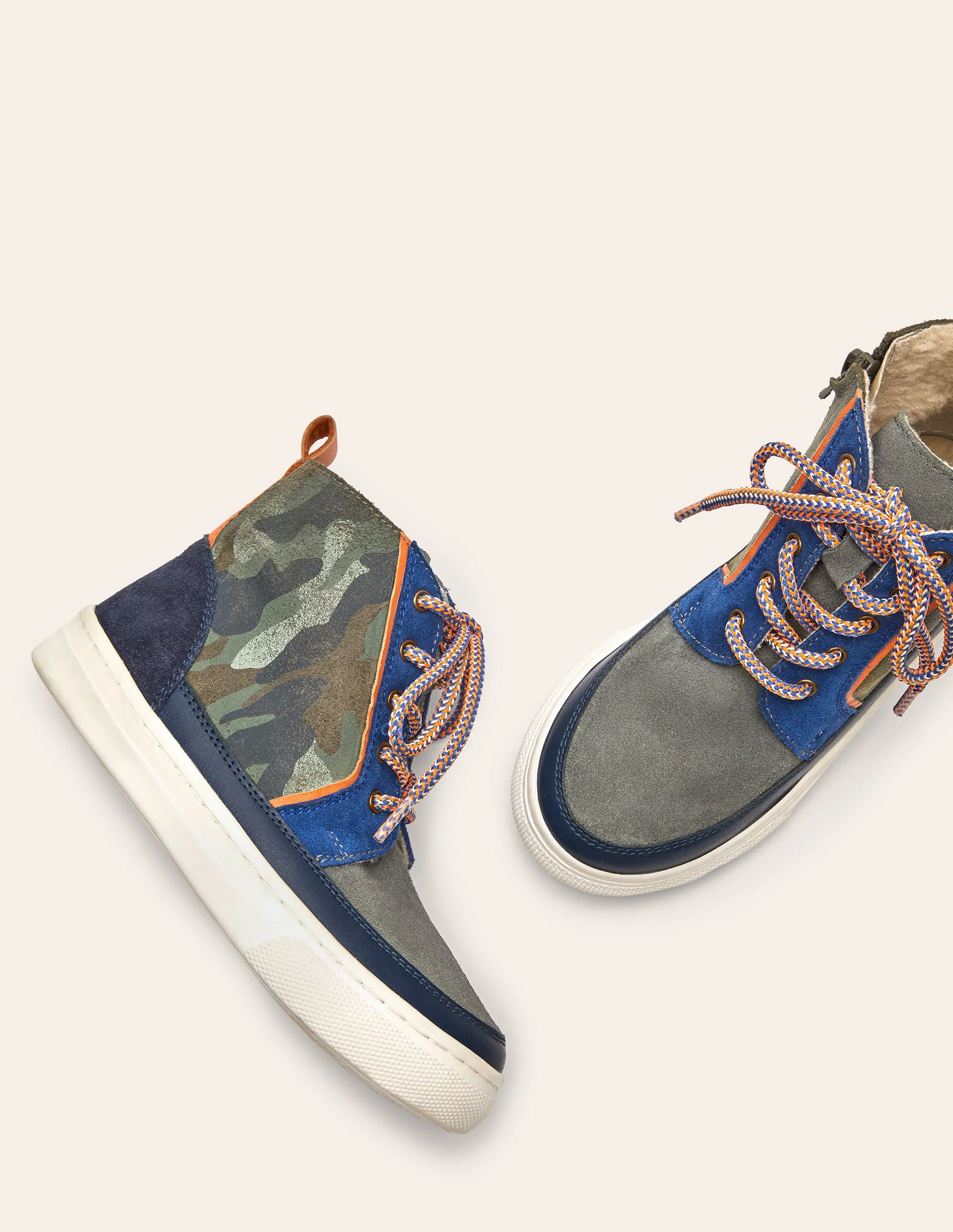 Schnürstiefel aus Leder-Khakigrün, Camouflage