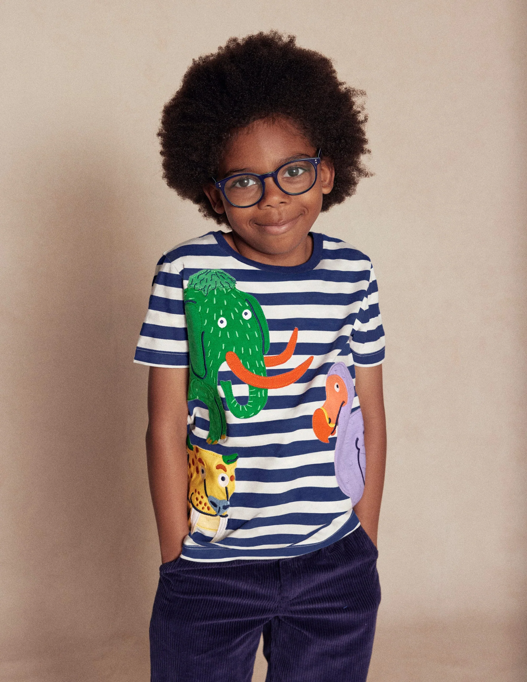 T-Shirt mit Applikation-Prähistorische Tiere Applikation - Image 4