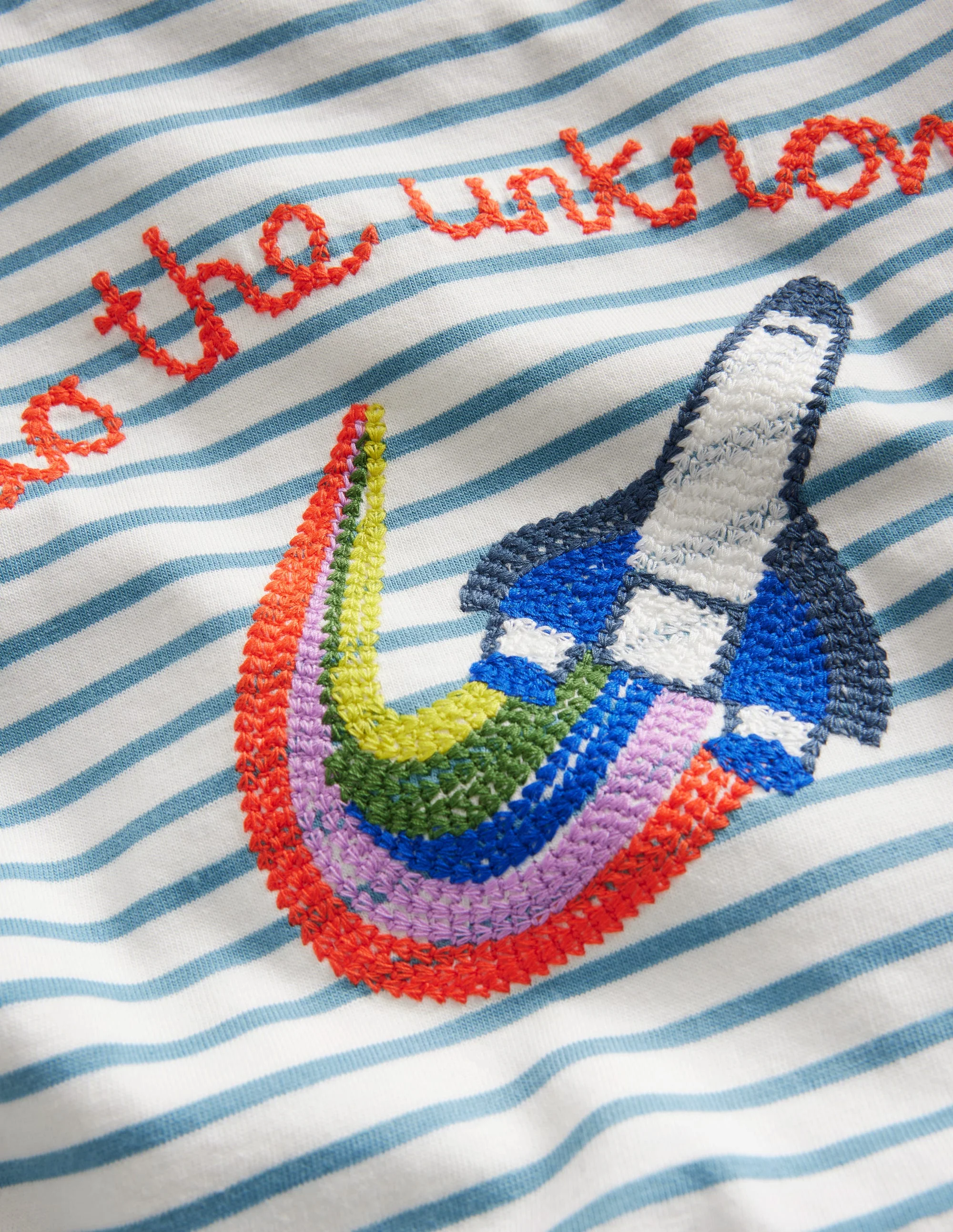 T-Shirt mit aufgestickter Grafik-Saphirblau/Naturweiß Rakete - Image 3