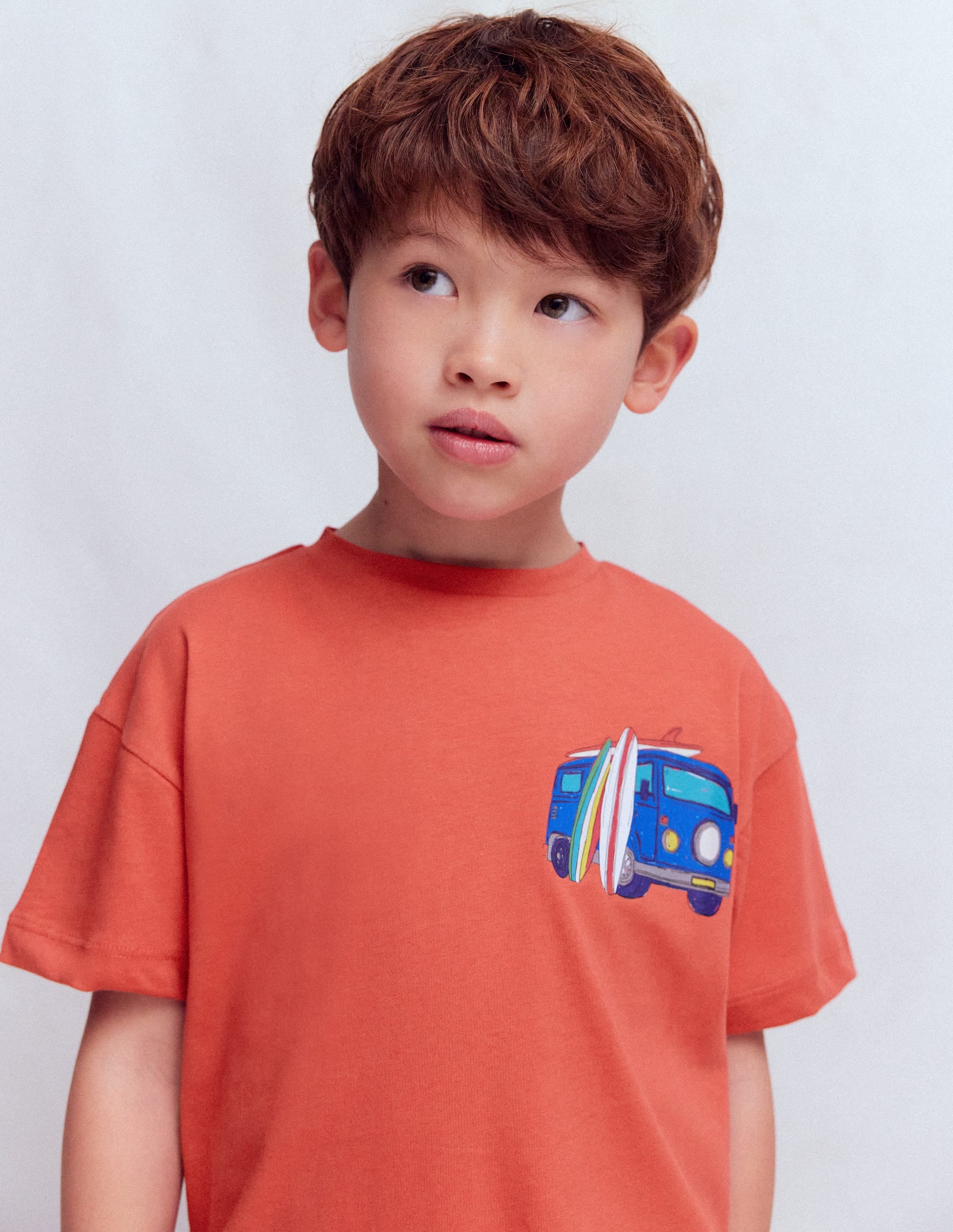 T-Shirt mit Druck auf Vorder- und Rückseite-Gebranntes Sienna Camper