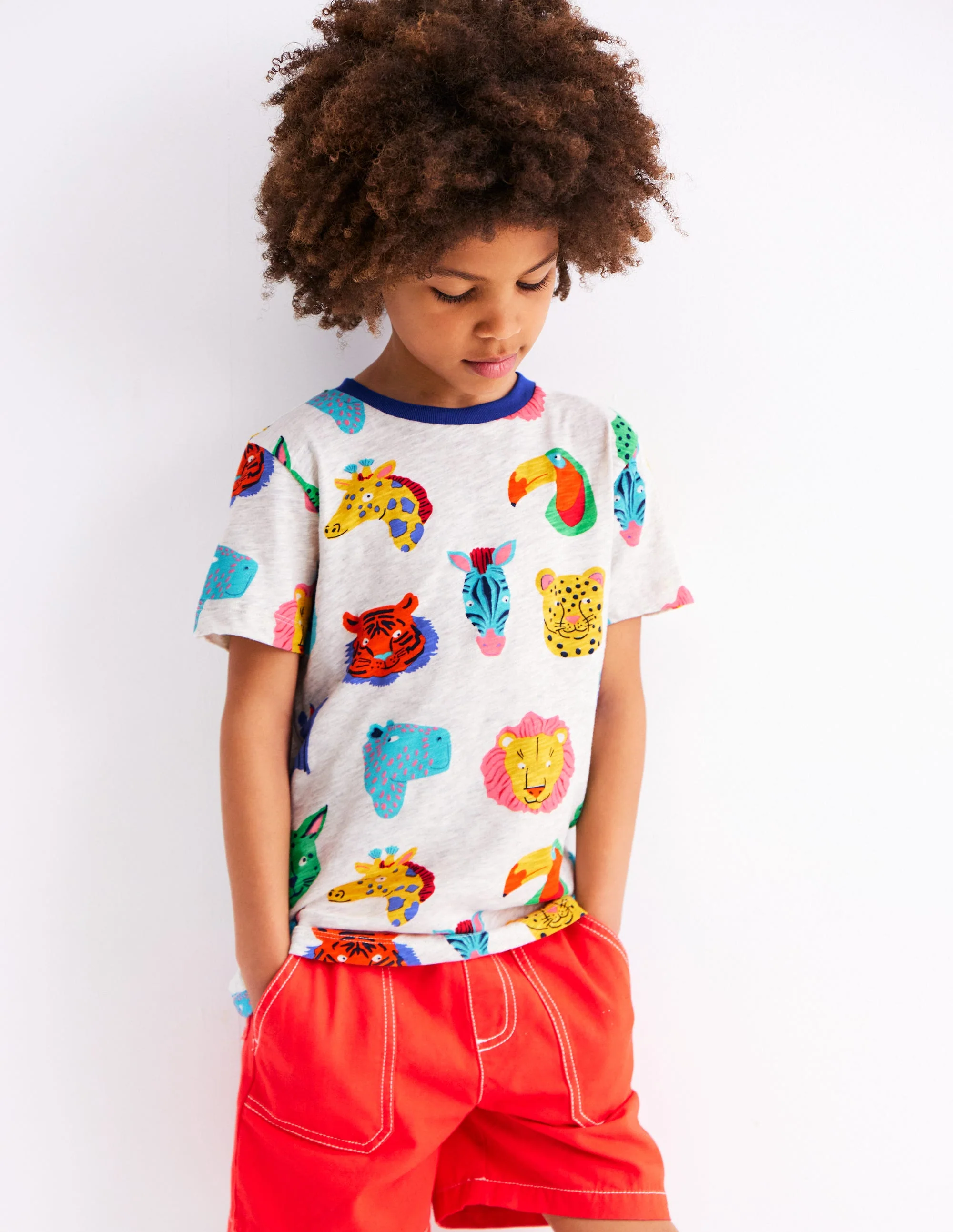 T-Shirt mit durchgehendem Muster-Kokosnussmilch Dschungel - Image 2