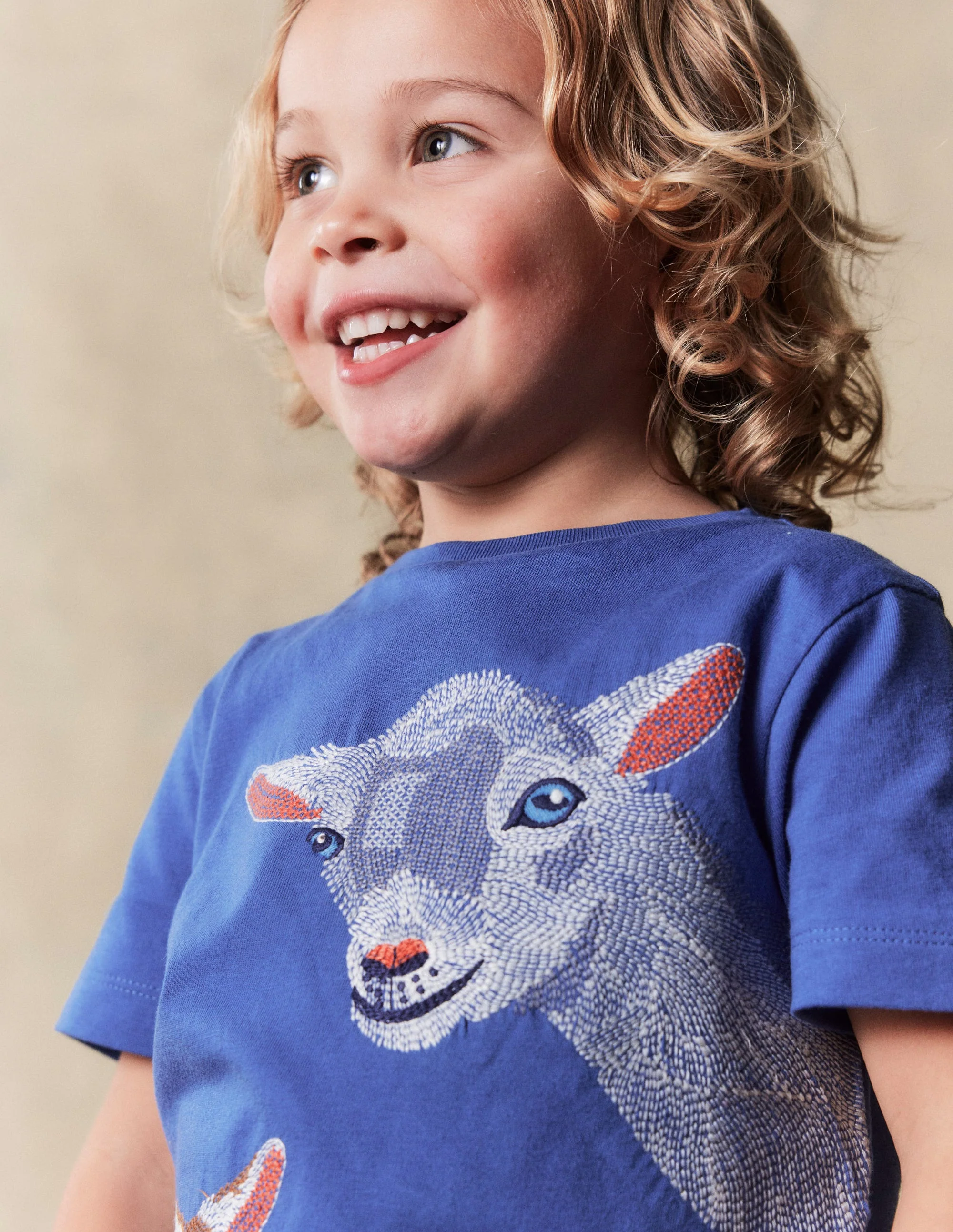 T-Shirt mit Superstitch-Design-Blauhäher Ziege - Image 4