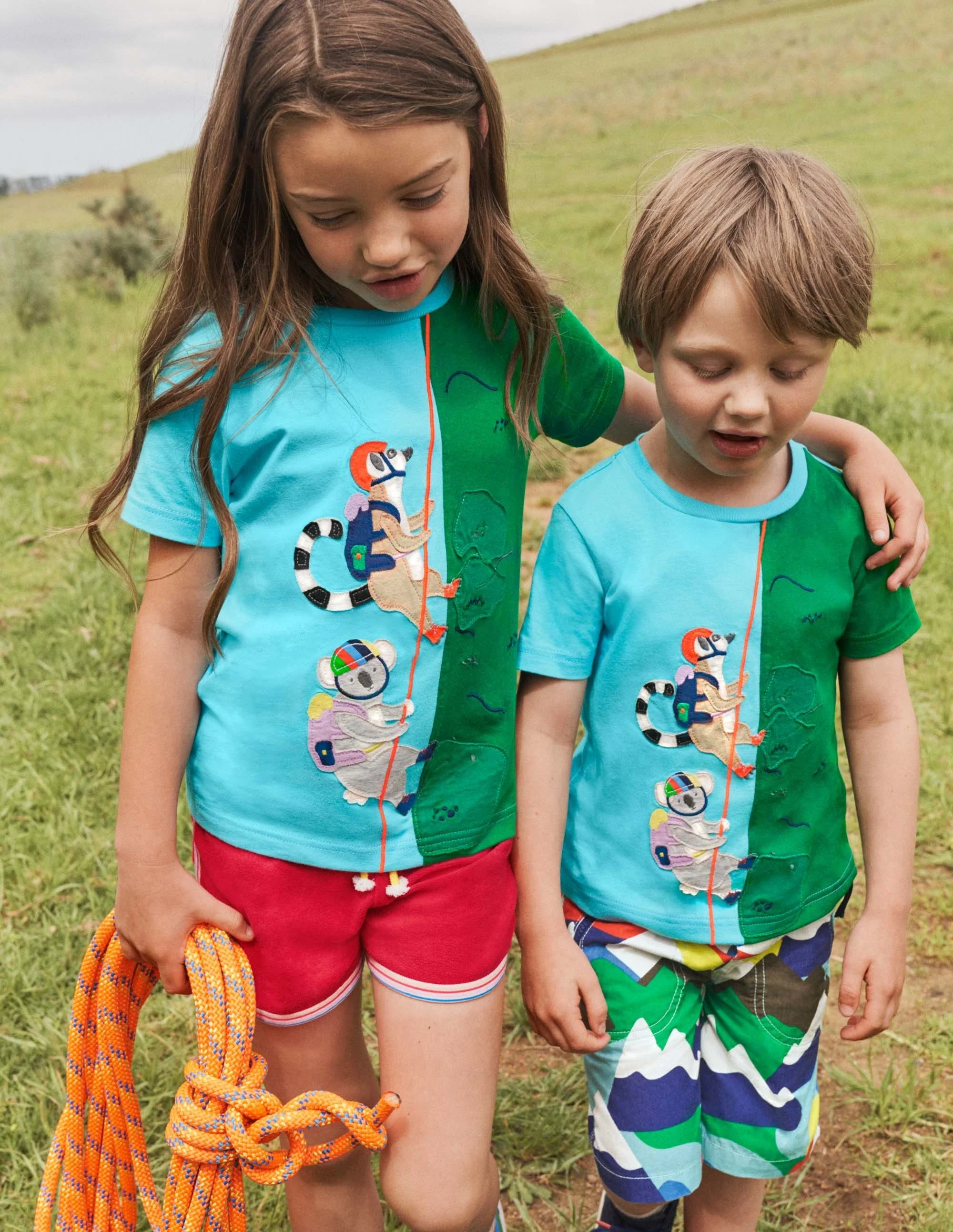 T-Shirt mit Tierabenteuermotiv-Wasserblau, Lemuren - Image 4
