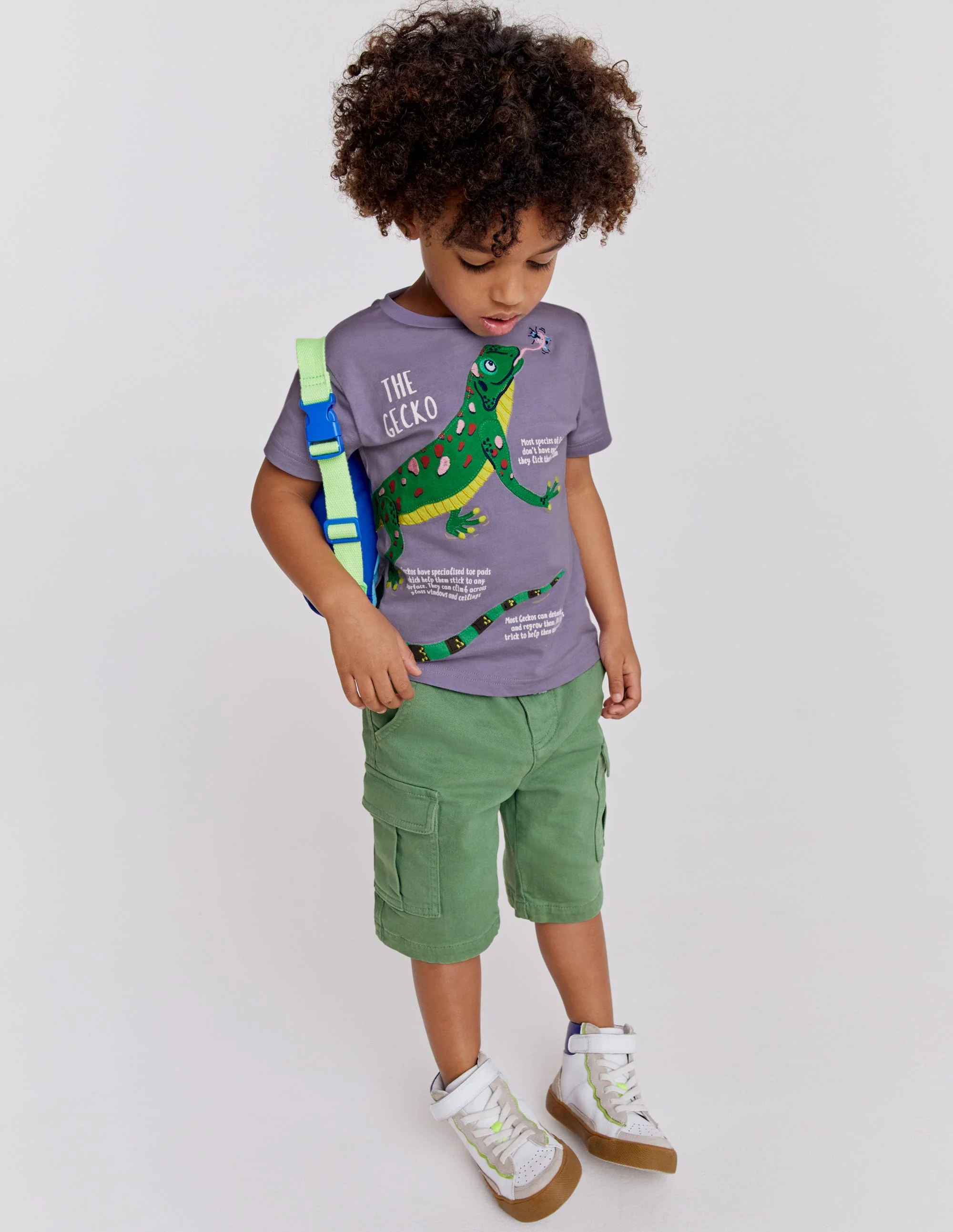 T-Shirt mit Tierfakten-Nebliges Lavendellila, Echse - Image 9