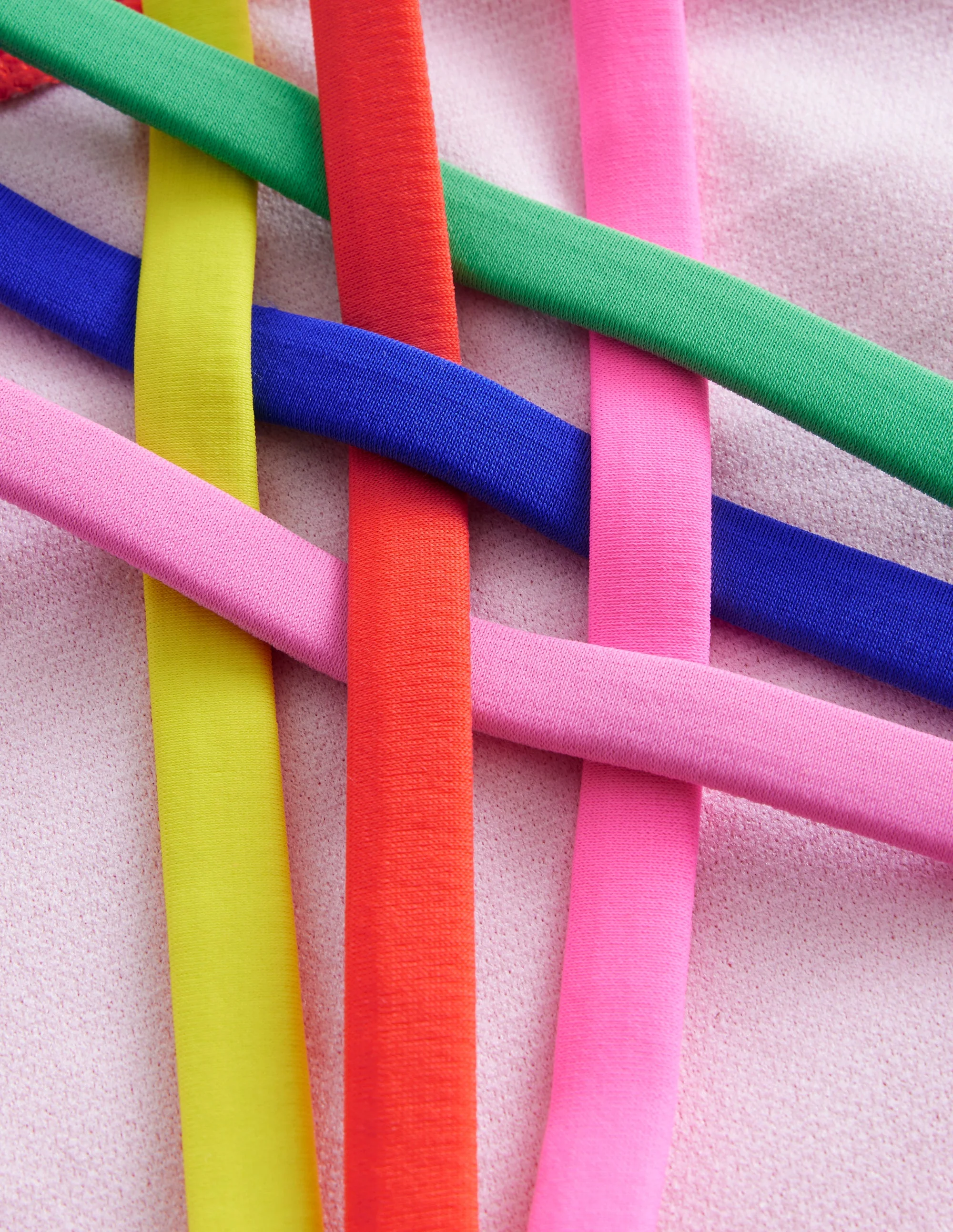Badeanzug mit gekreuzten Rückenträgern in Regenbogenfarben-Clementine - Image 3