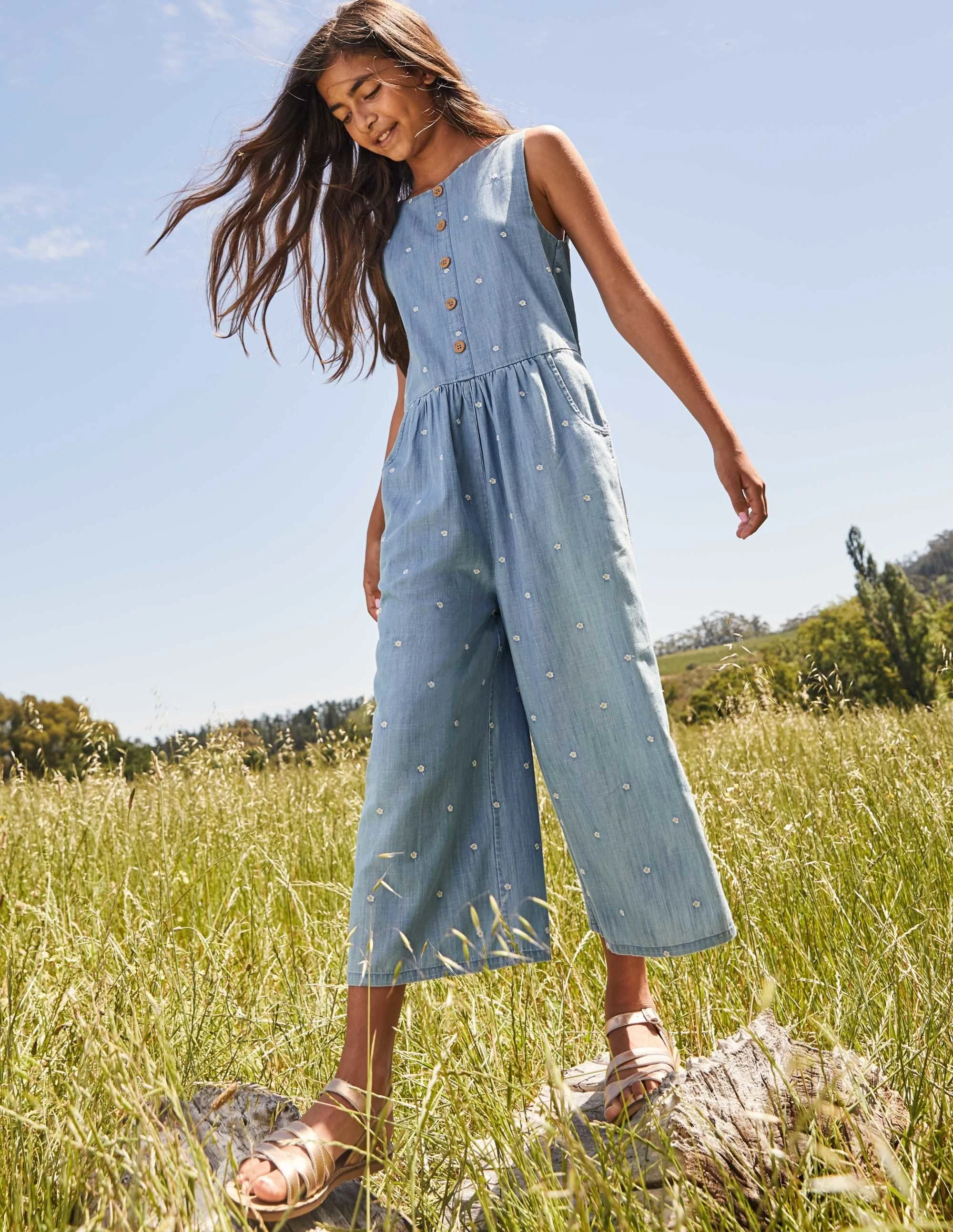 Bestickter Jumpsuit mit weitem Bein-Faux-Uni, Gänseblümchenkette - Image 4