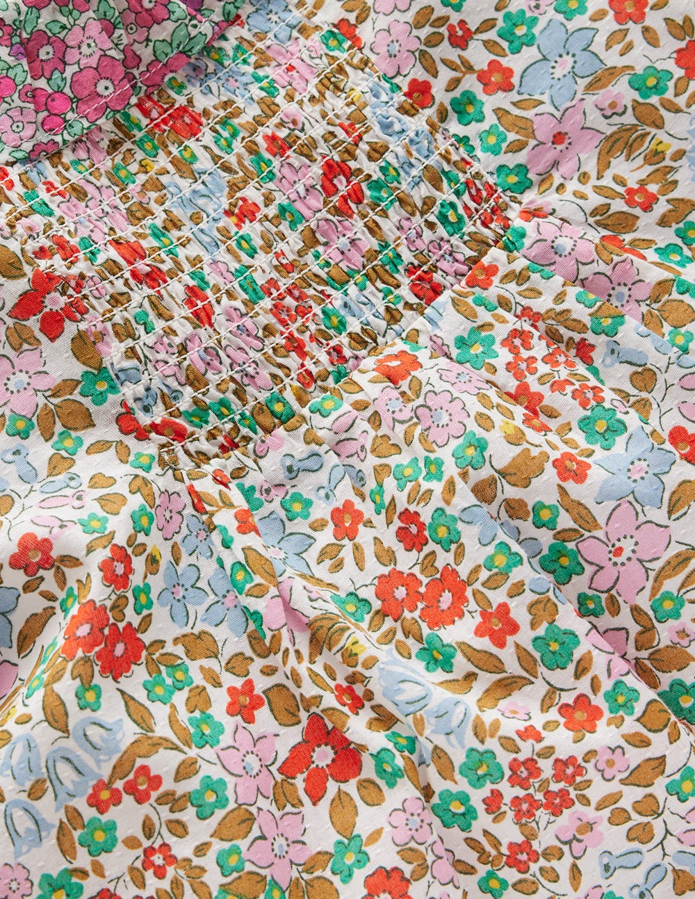 Gesmokte Bluse mit Rüschenausschnitt-Kuddelmuddel Blumenmuster - Image 3
