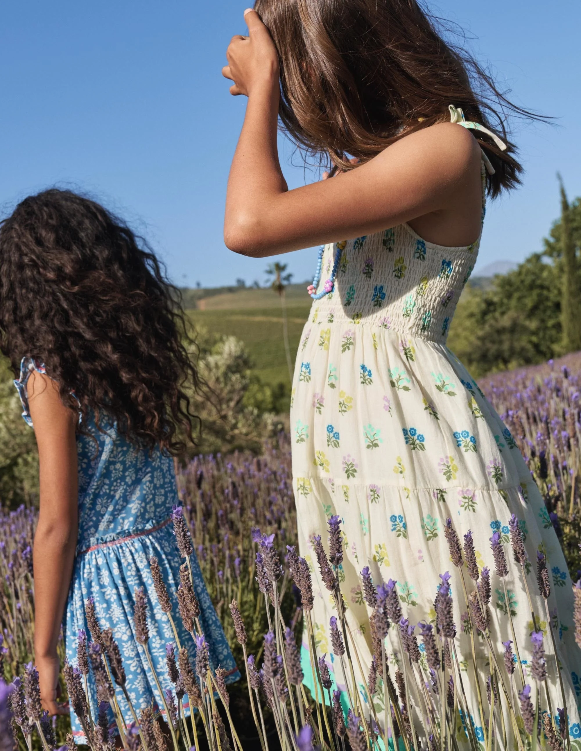 Gestuftes Sommerkleid-Naturweiß/Blau, Holzschnitt - Image 4