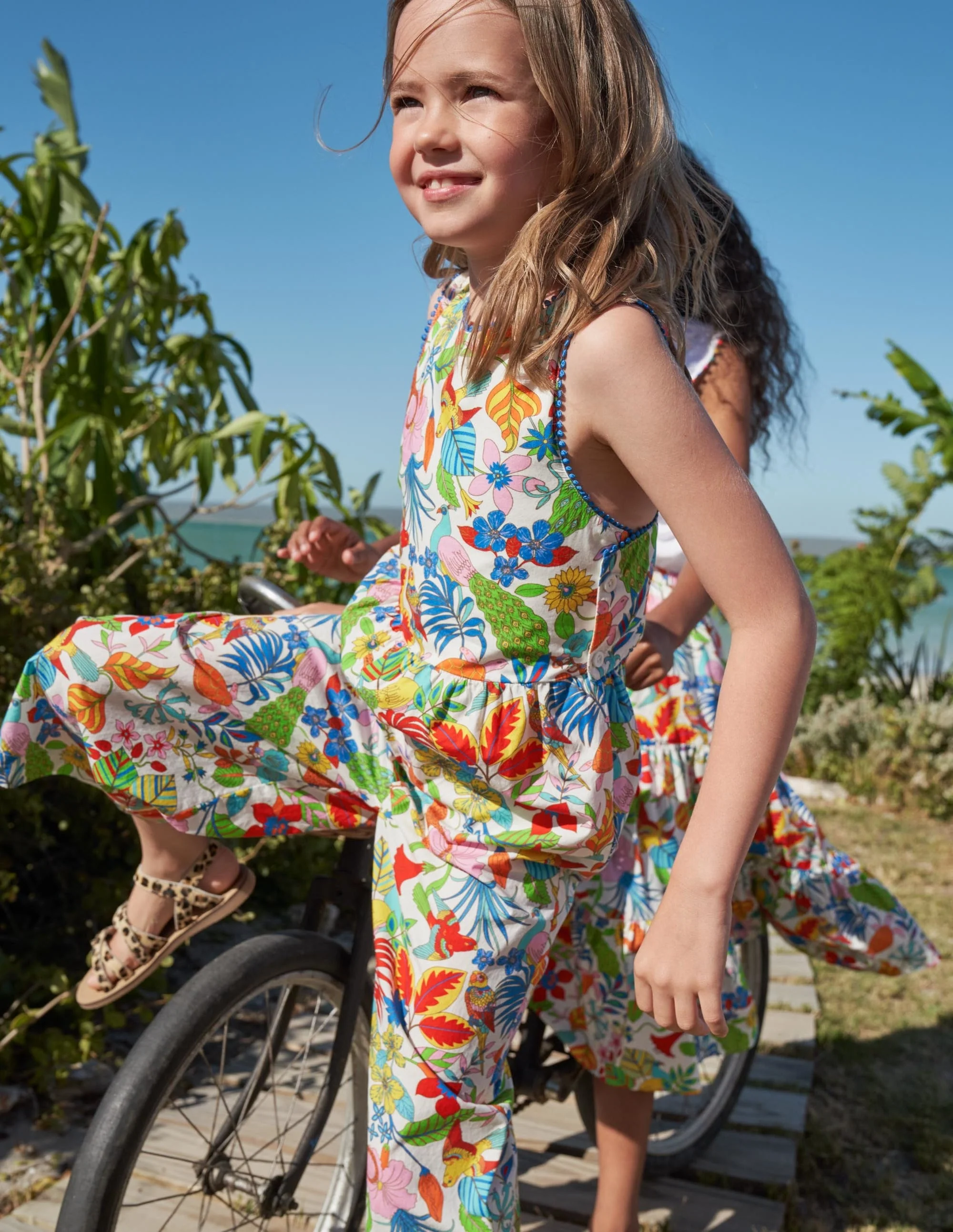 Jumpsuit mit überkreuzten Trägern-Mini Me/Bunt, Dschungel - Image 4