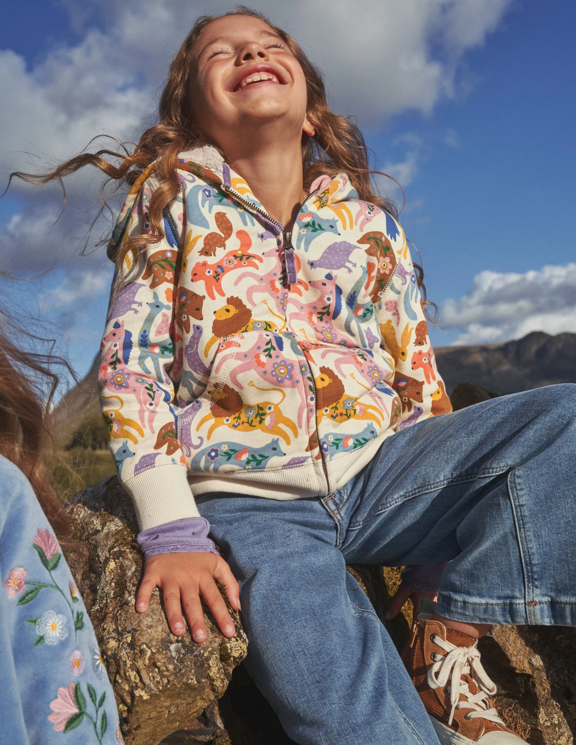Kapuzenpulli mit Zottelfutter-Bunt Freunde - Image 4