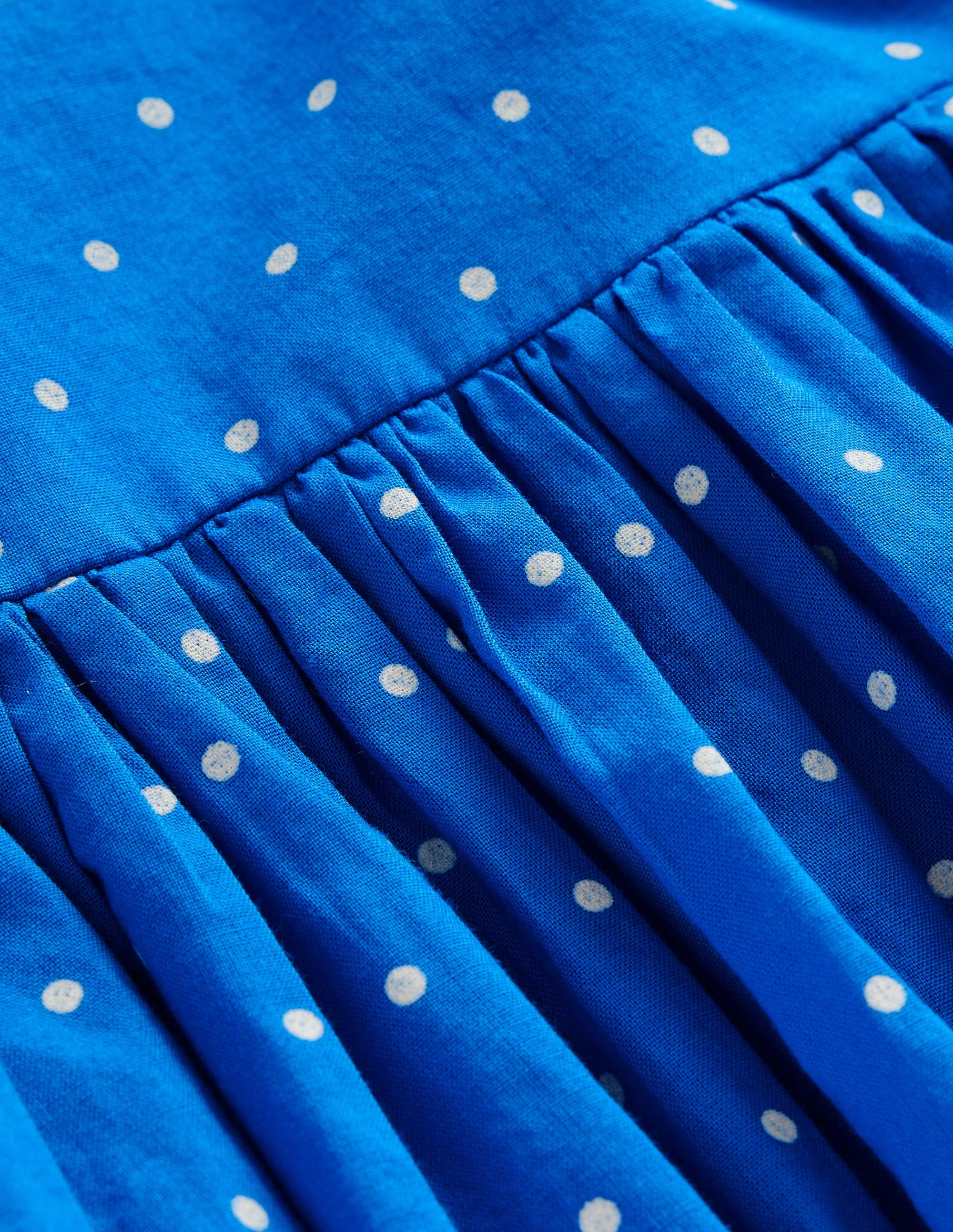 Kleid mit Applikation am Rücken-Blau mit Regenbogen - Image 3