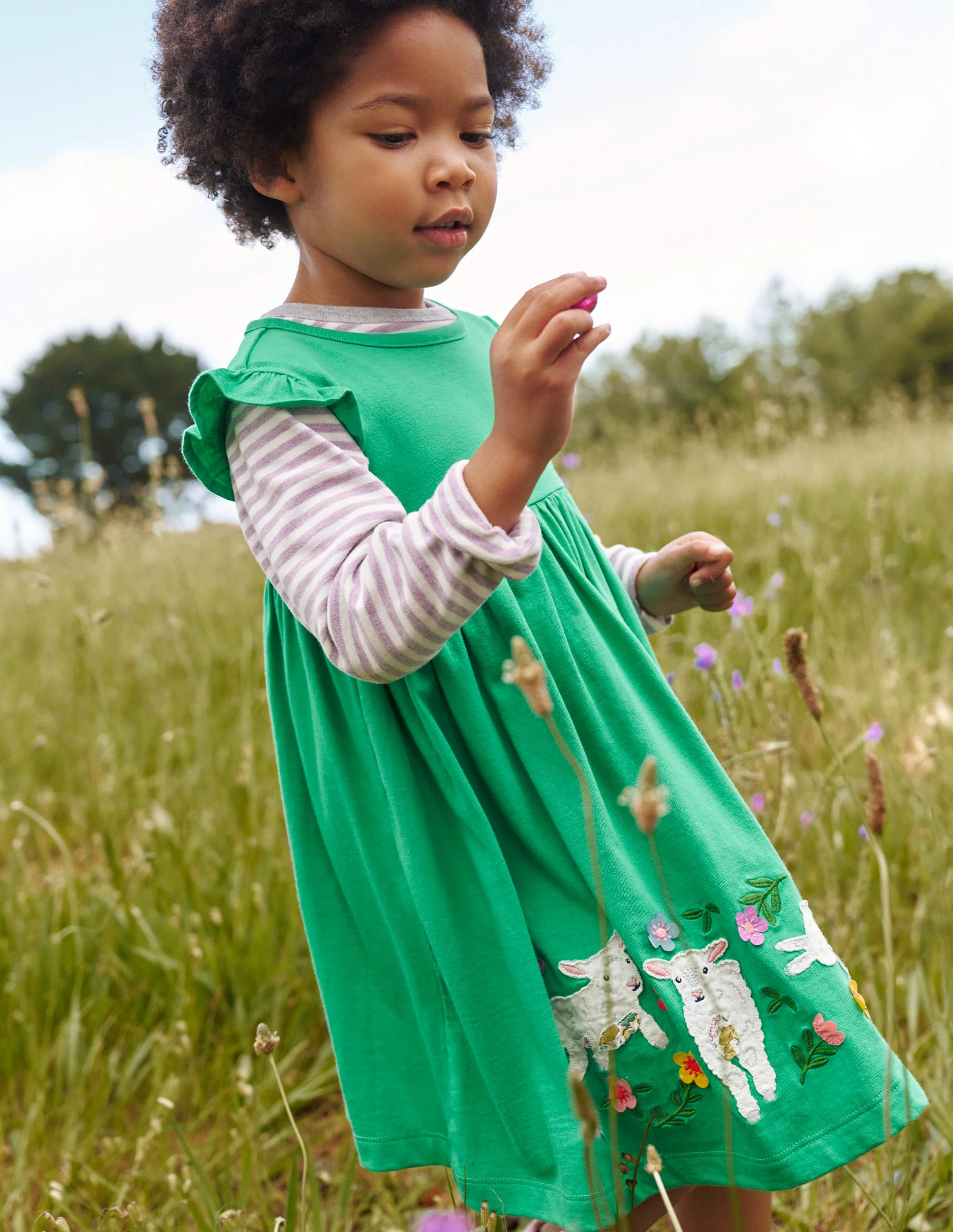 Kleid mit Rüschenärmeln und Applikation-Erbsenrün Schafe - Image 4