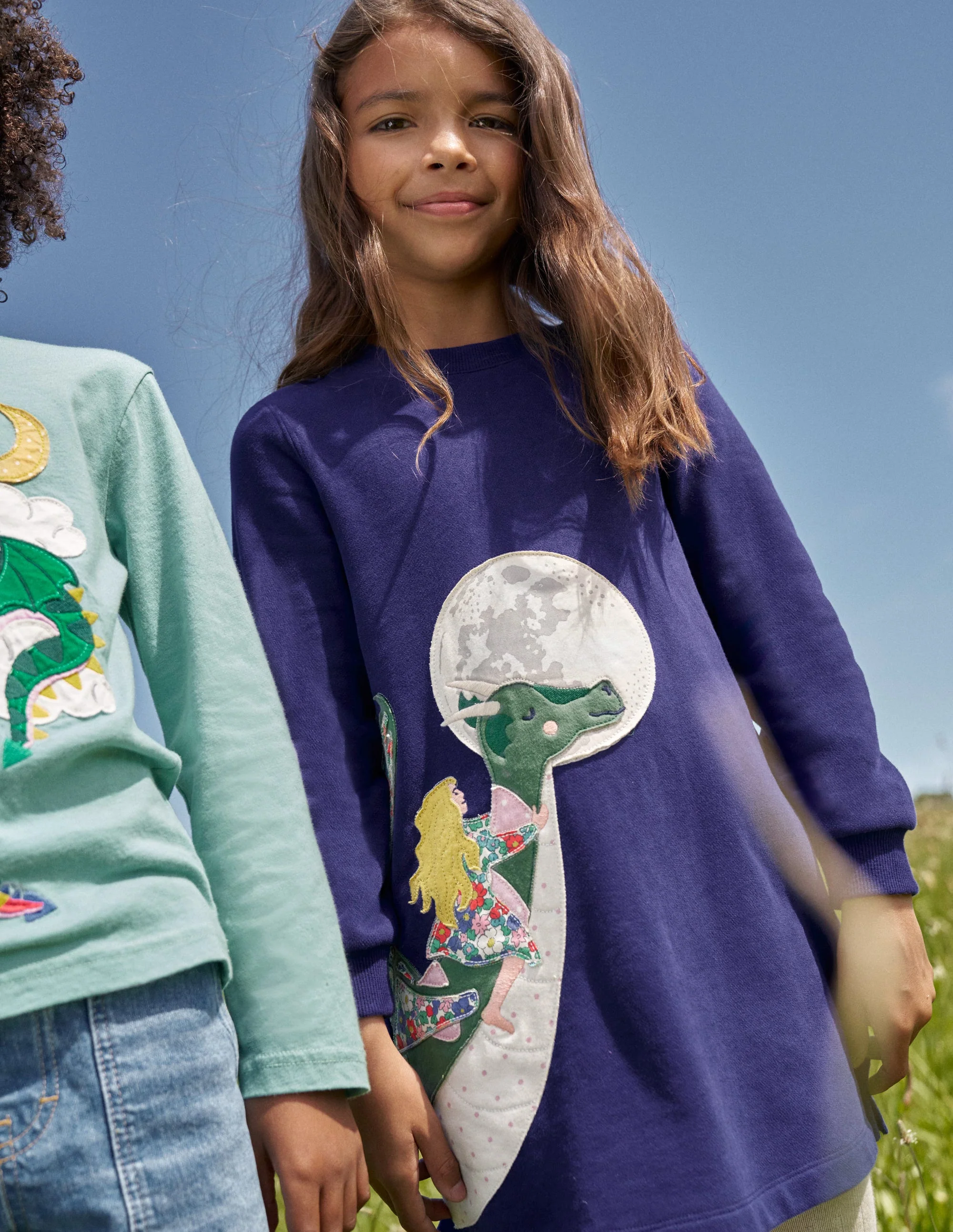 Kuscheliges Sweatshirt-Kleid mit Applikationen-Marineblau Drachen - Image 4