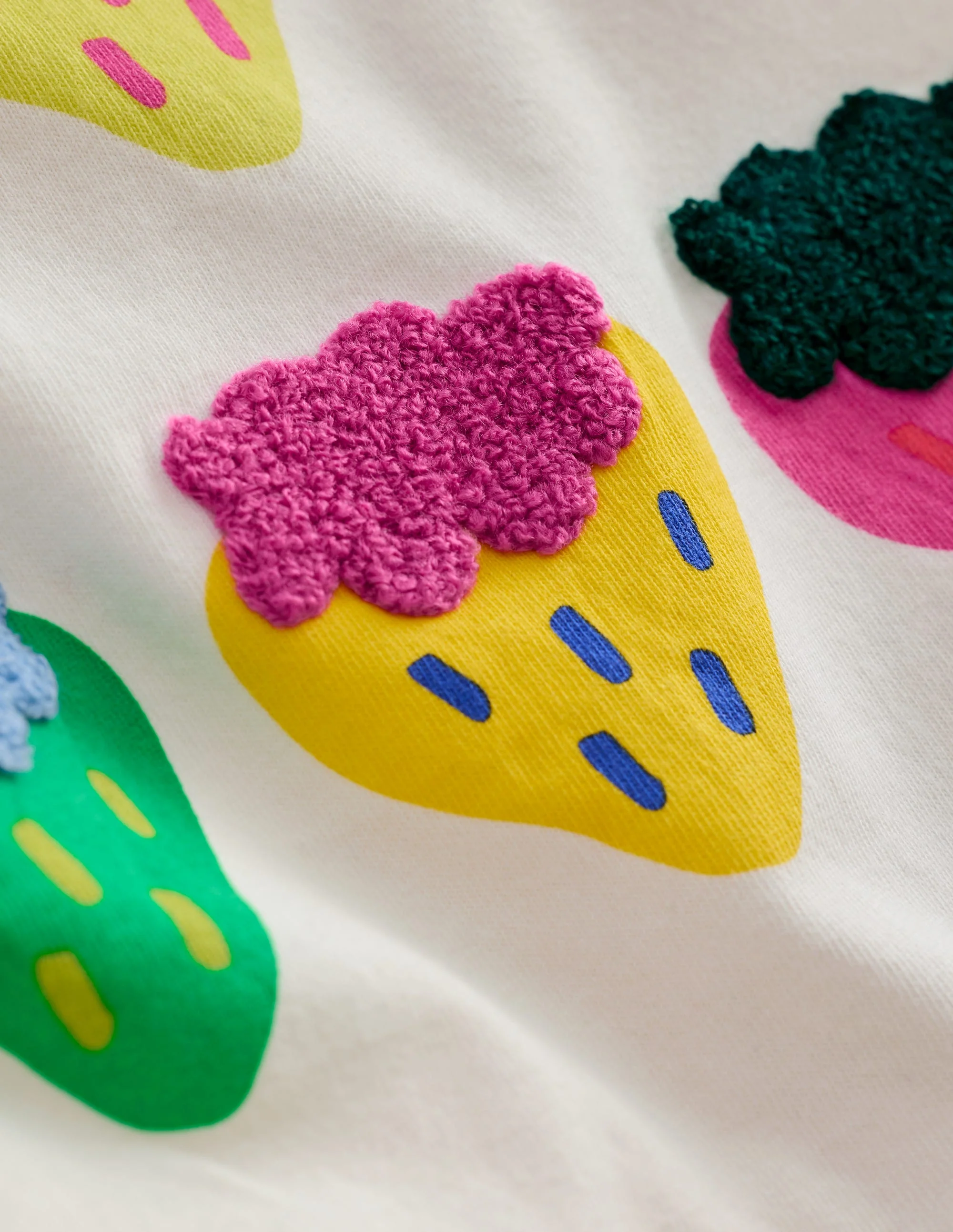 Langärmeliges Bouclé-T-Shirt-Naturweiß, Erdbeeren - Image 3