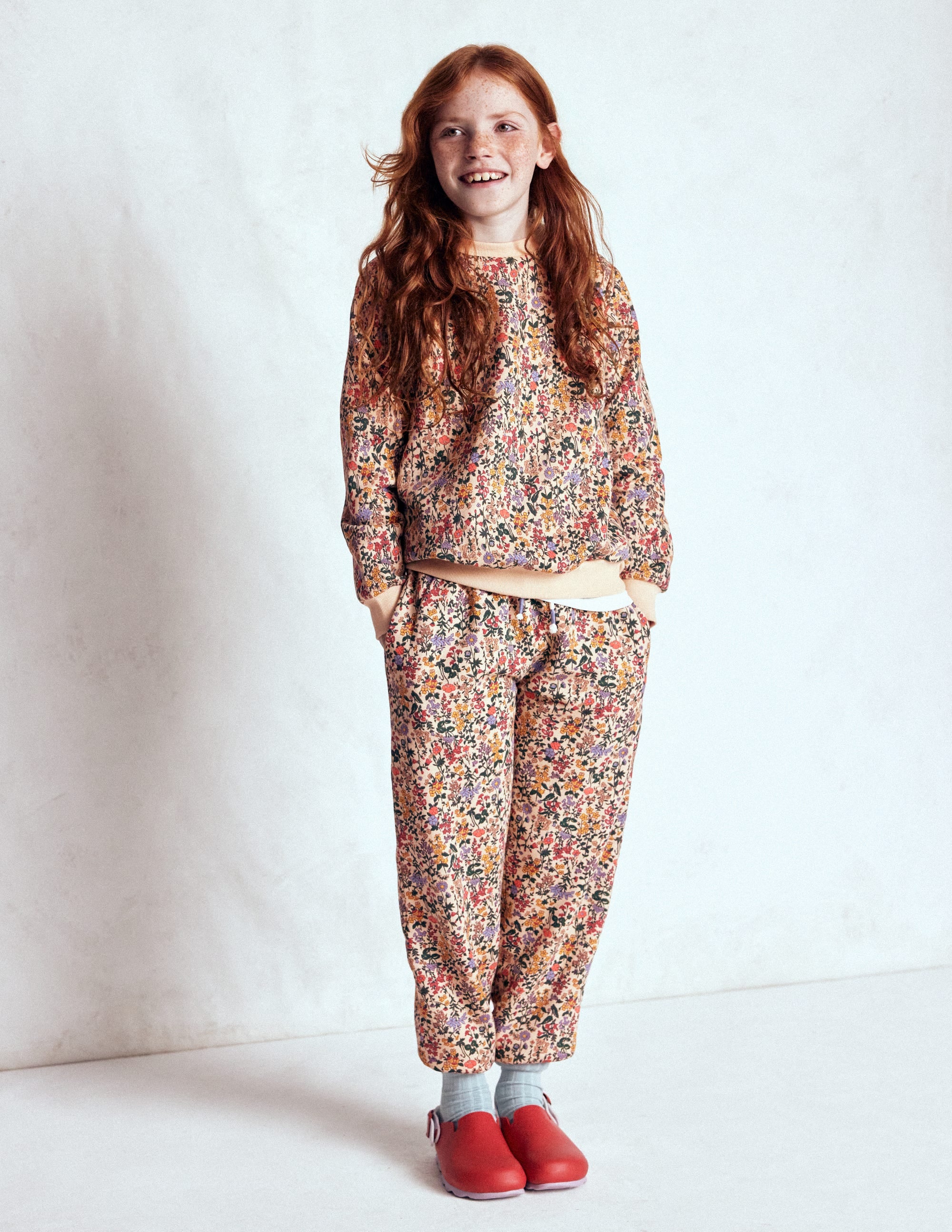 Lockeres, bedrucktes Sweatshirt-Filigranes Blumenmuster - Image 3
