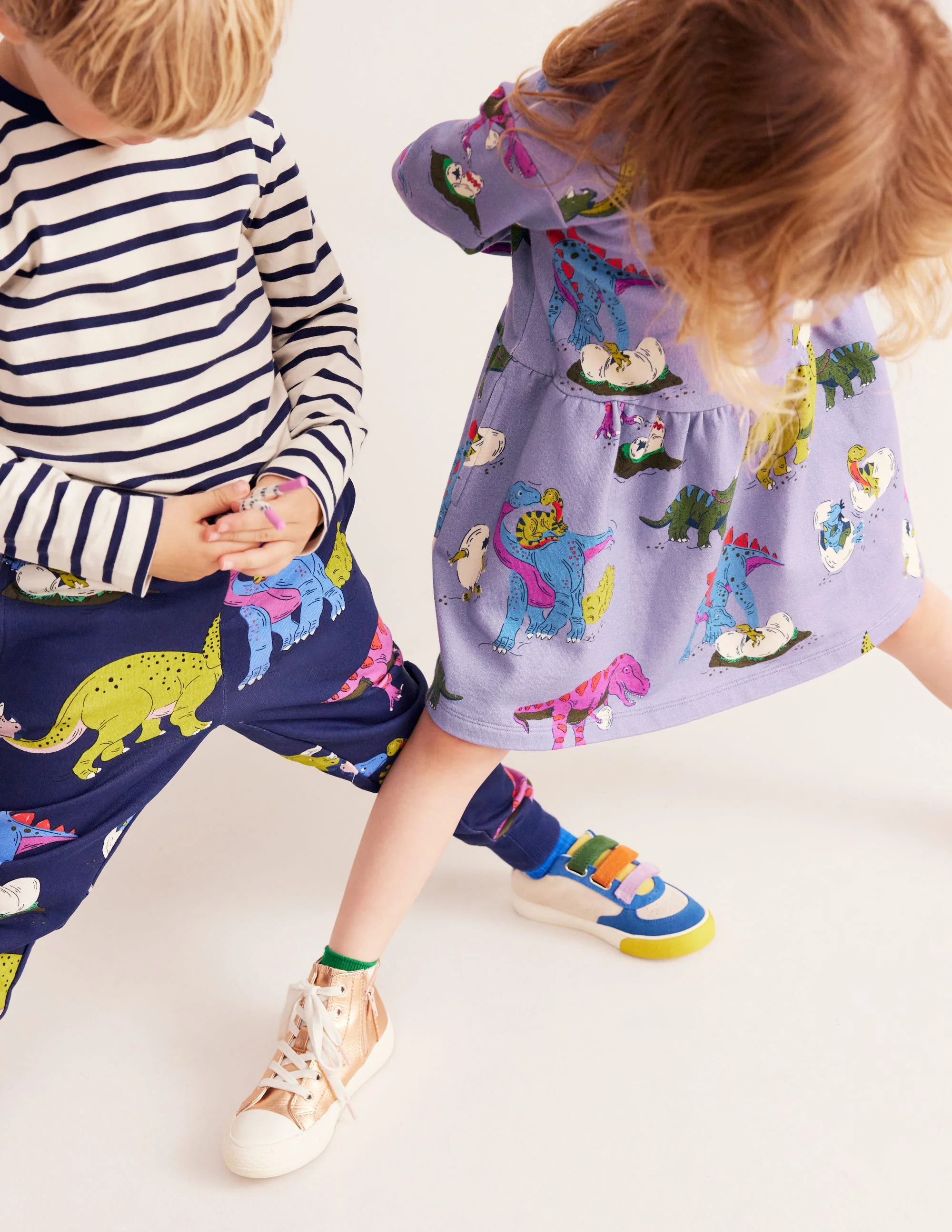 Loopback-Sweatshirtkleid-Flieder Dino-Familie - Image 3