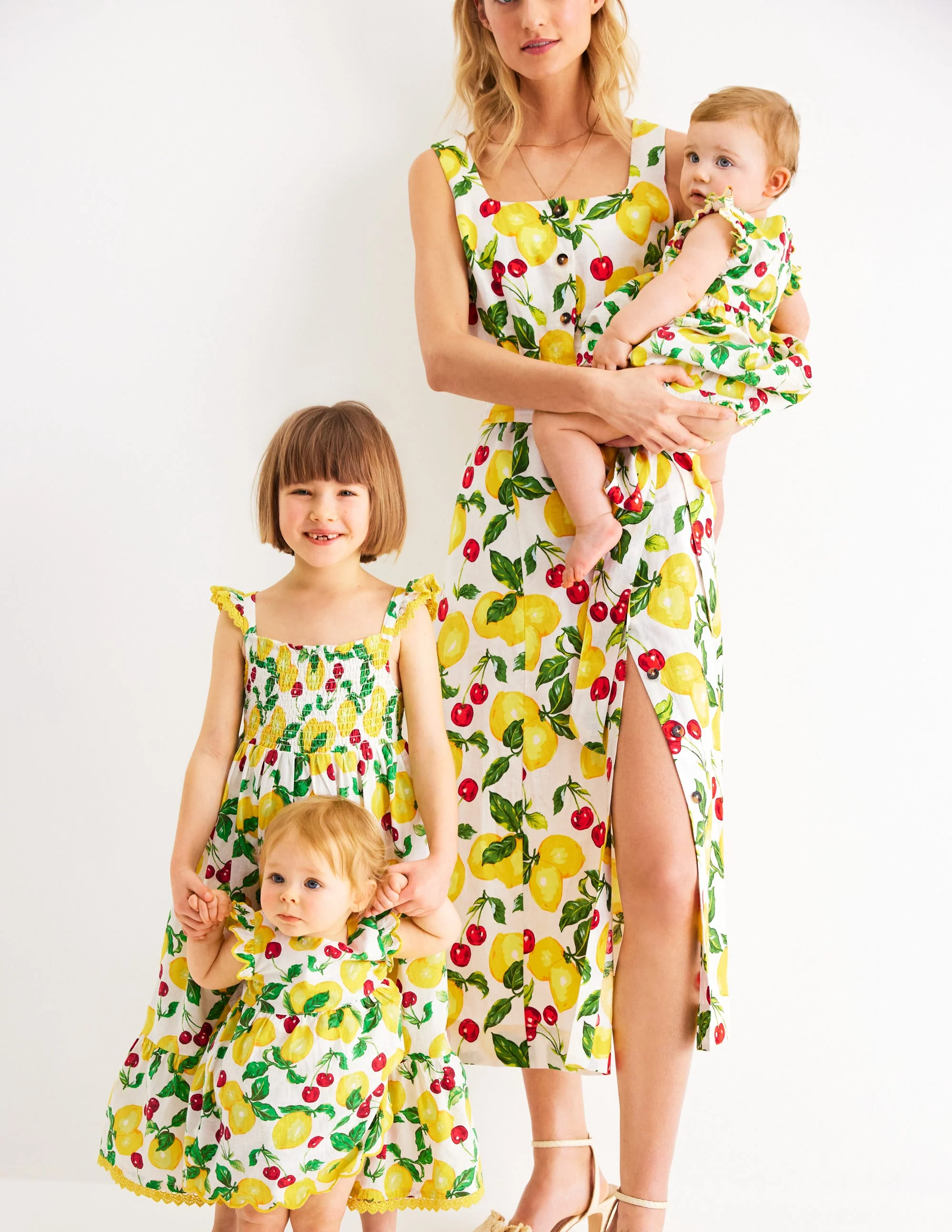 Luella Maxi-Sommerkleid mit Rüschen-Naturweiß Zitronen und Kirschen - Image 6